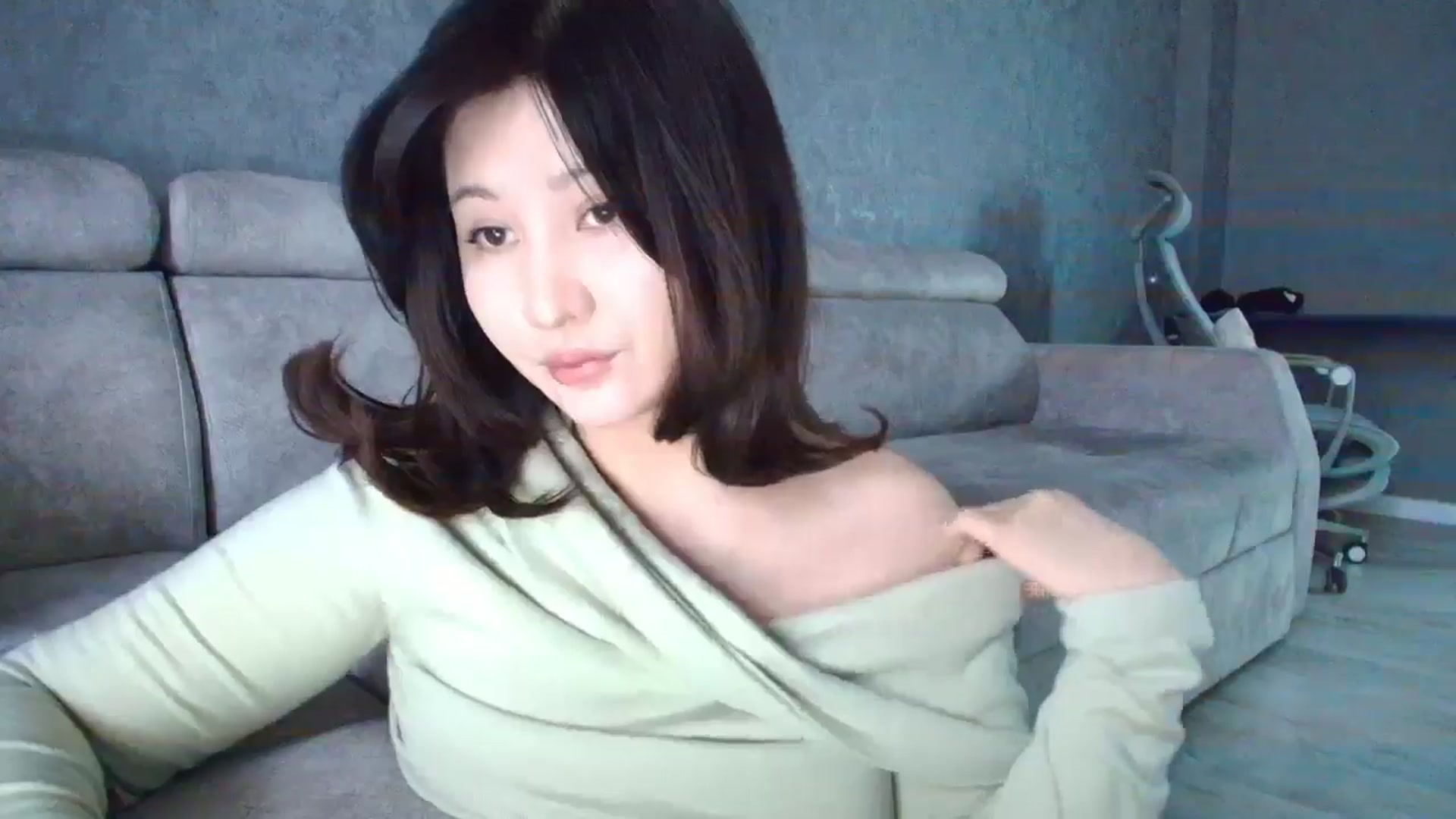 Gallery image thumbnail from Aelis's myfreecams stream on, 02/11/2026, 06:21 image 3 of 20
