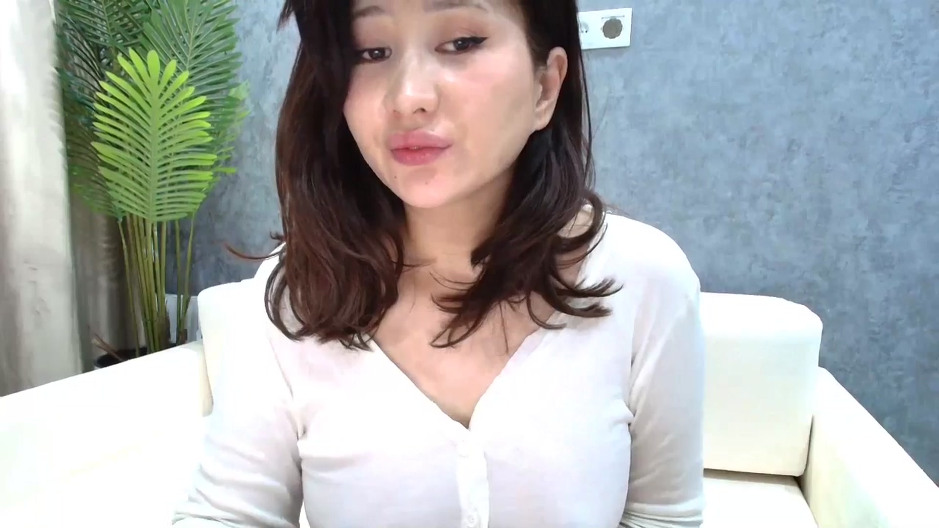 Gallery image thumbnail from Aelis's myfreecams stream on, 03/04/2026, 23:47 image 13 of 20
