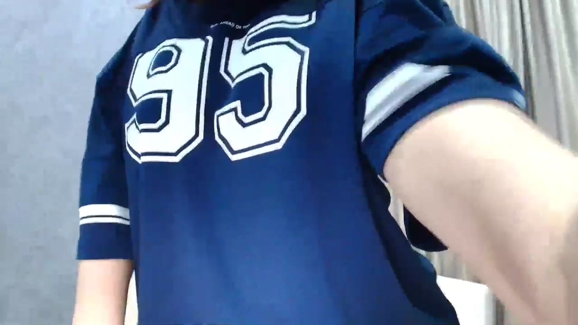 Gallery image thumbnail from Aelis's myfreecams stream on, 03/08/2026, 21:07 image 11 of 20