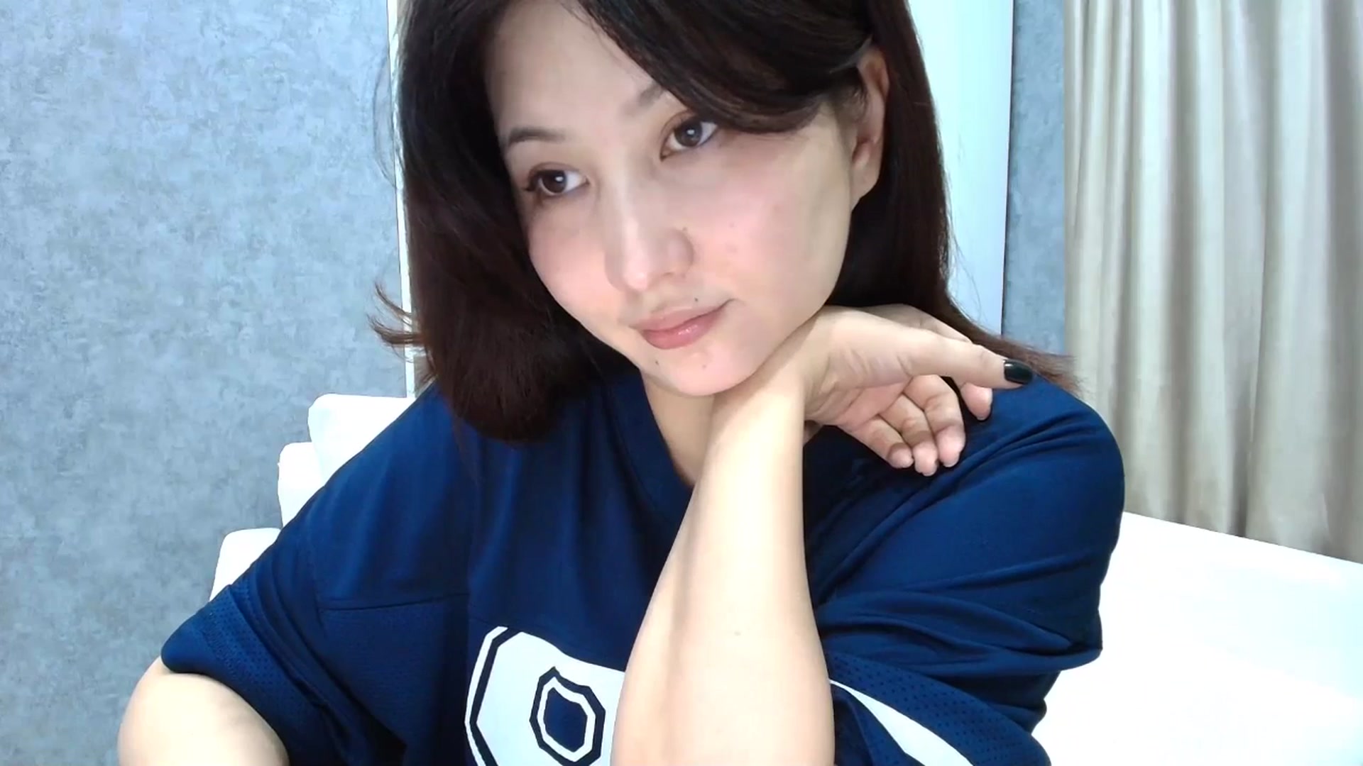 Gallery image thumbnail from Aelis's myfreecams stream on, 03/09/2026, 24:58 image 2 of 20