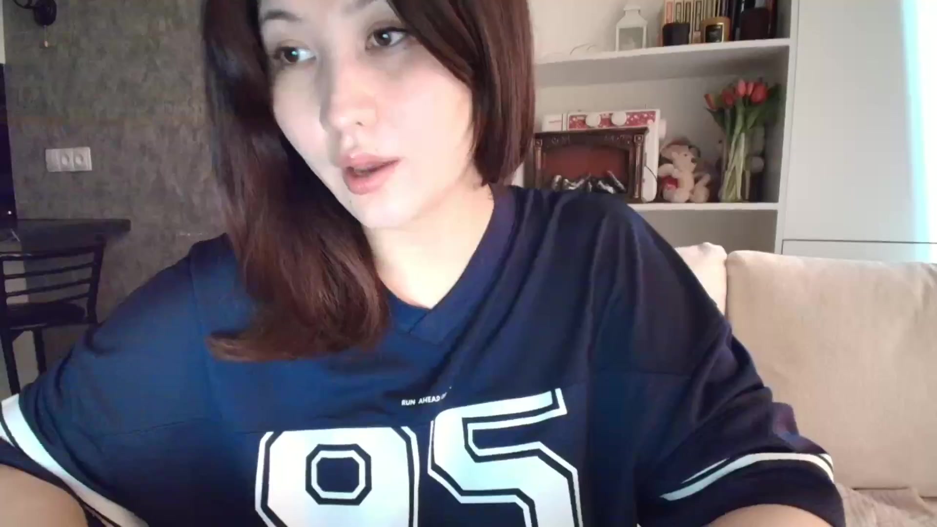 Gallery image thumbnail from Aelis's myfreecams stream on, 03/09/2026, 03:29 image 7 of 20