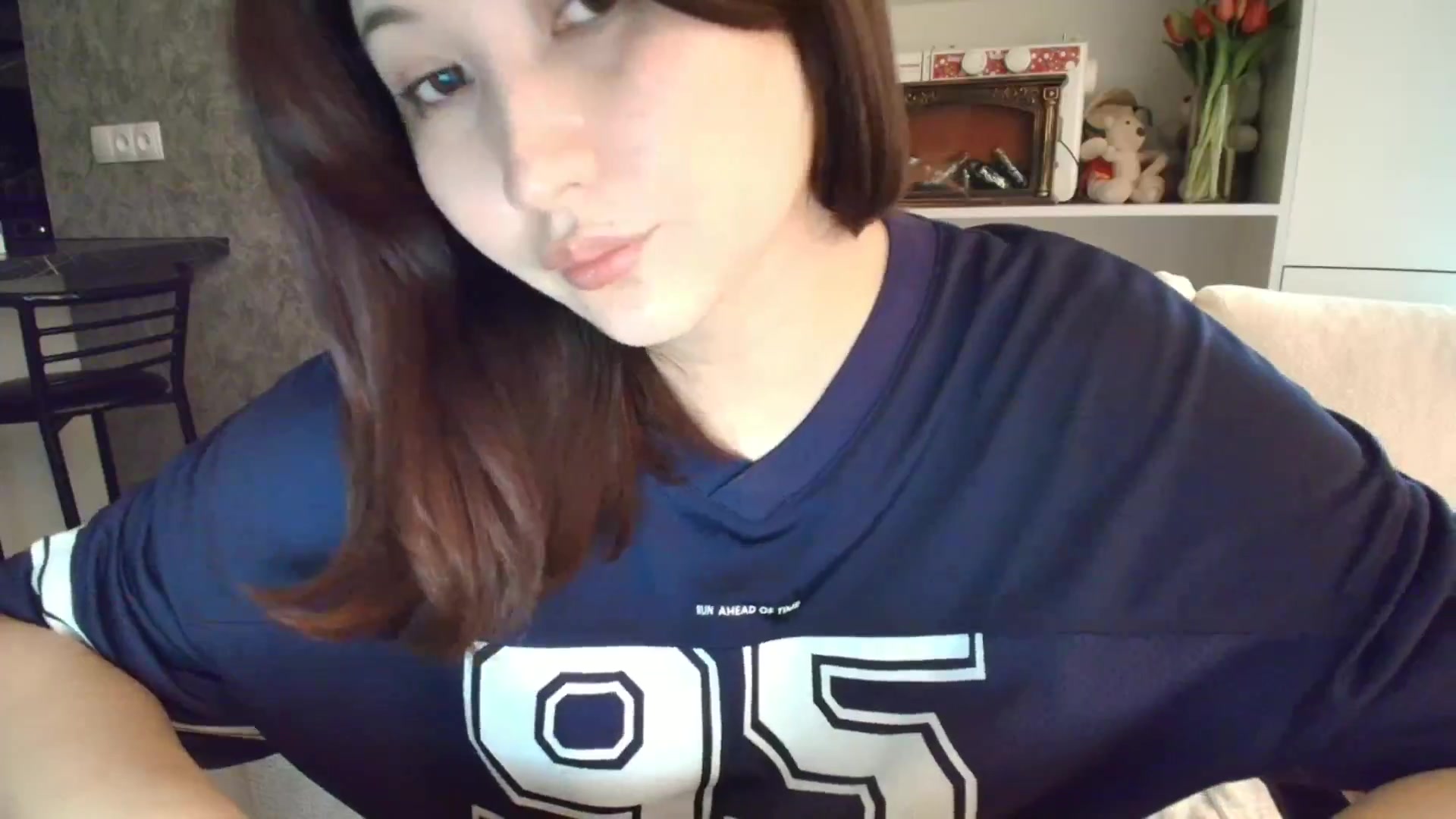 Gallery image thumbnail from Aelis's myfreecams stream on, 03/09/2026, 03:29 image 13 of 20