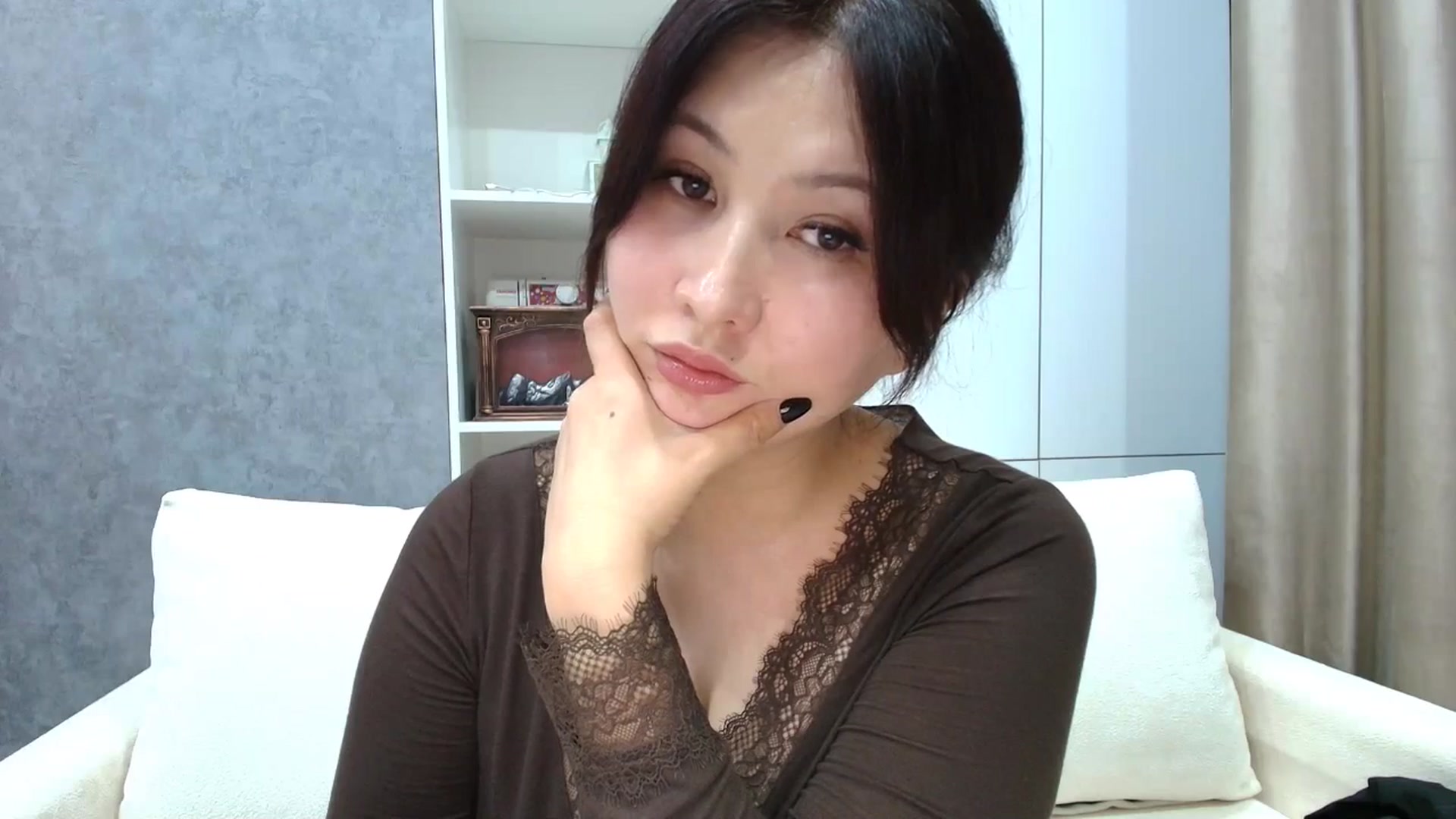 Gallery image thumbnail from Aelis's myfreecams stream on, 03/10/2026, 23:12 image 3 of 20