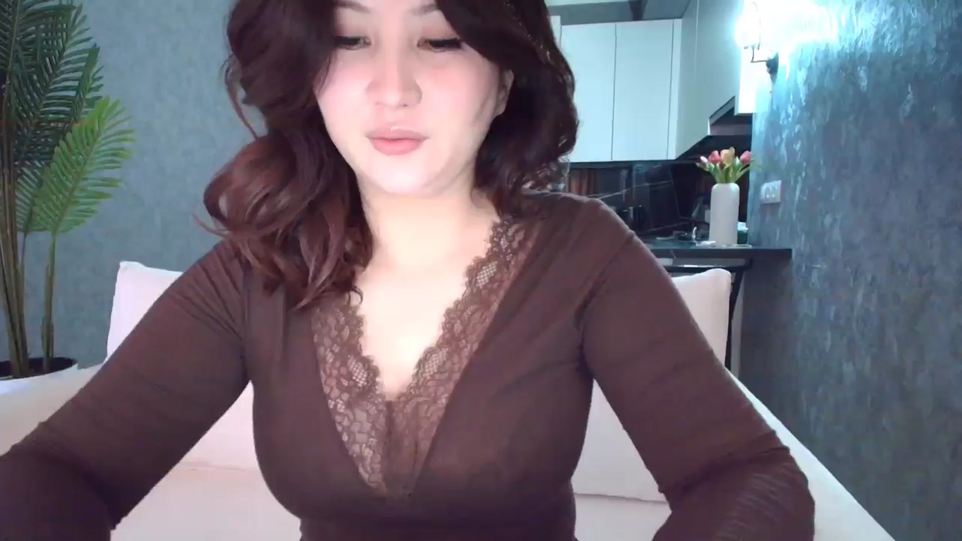 Gallery image thumbnail from Aelis's myfreecams stream on, 03/12/2026, 02:37 image 5 of 20