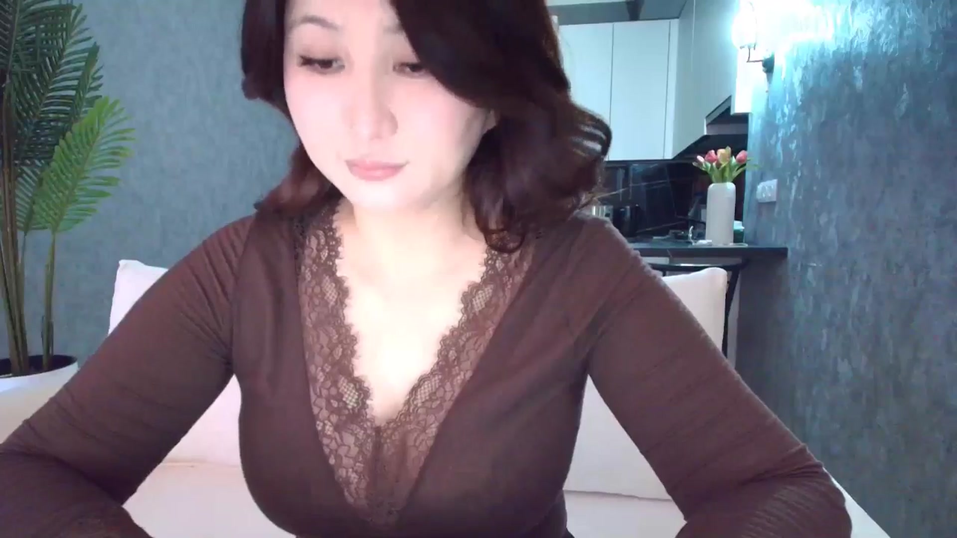 Gallery image thumbnail from Aelis's myfreecams stream on, 03/12/2026, 02:37 image 6 of 20