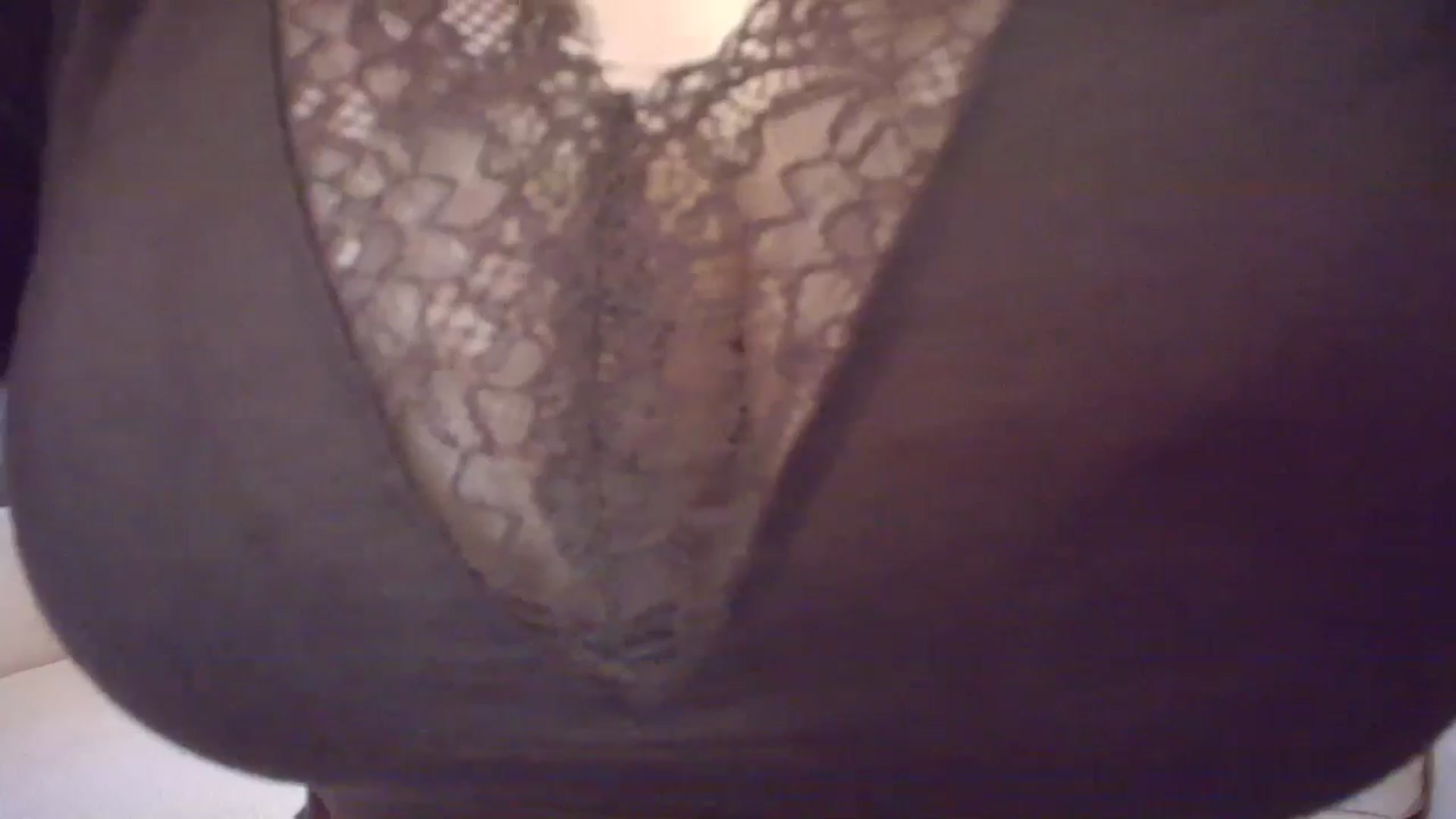 Gallery image thumbnail from Aelis's myfreecams stream on, 03/12/2026, 02:37 image 8 of 20