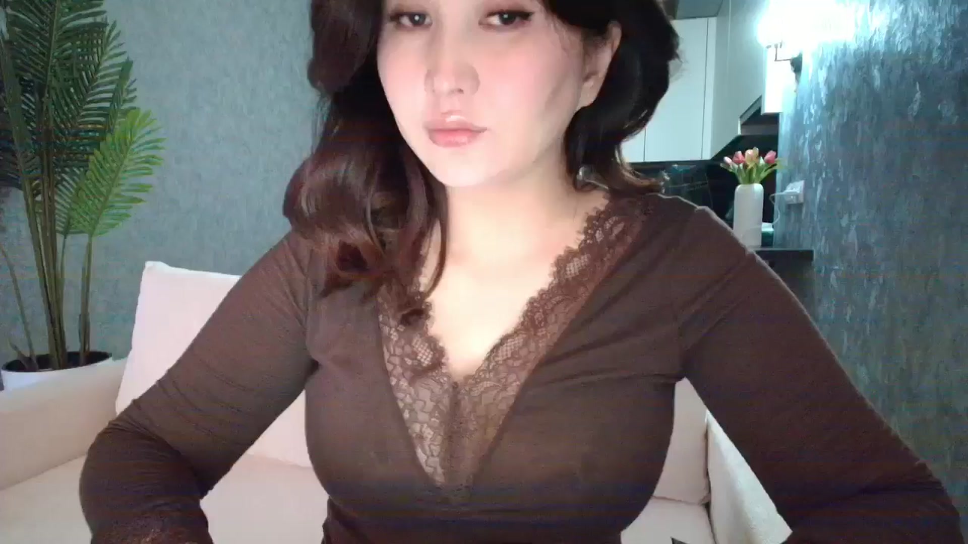 Gallery image thumbnail from Aelis's myfreecams stream on, 03/12/2026, 02:37 image 1 of 20