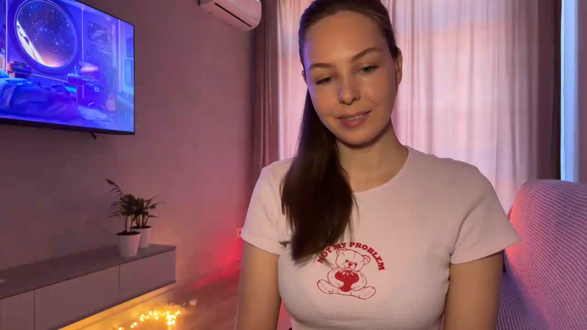 Gallery image thumbnail from Aeroliss's myfreecams stream on, 05/27/2026, 04:35 image 7 of 20
