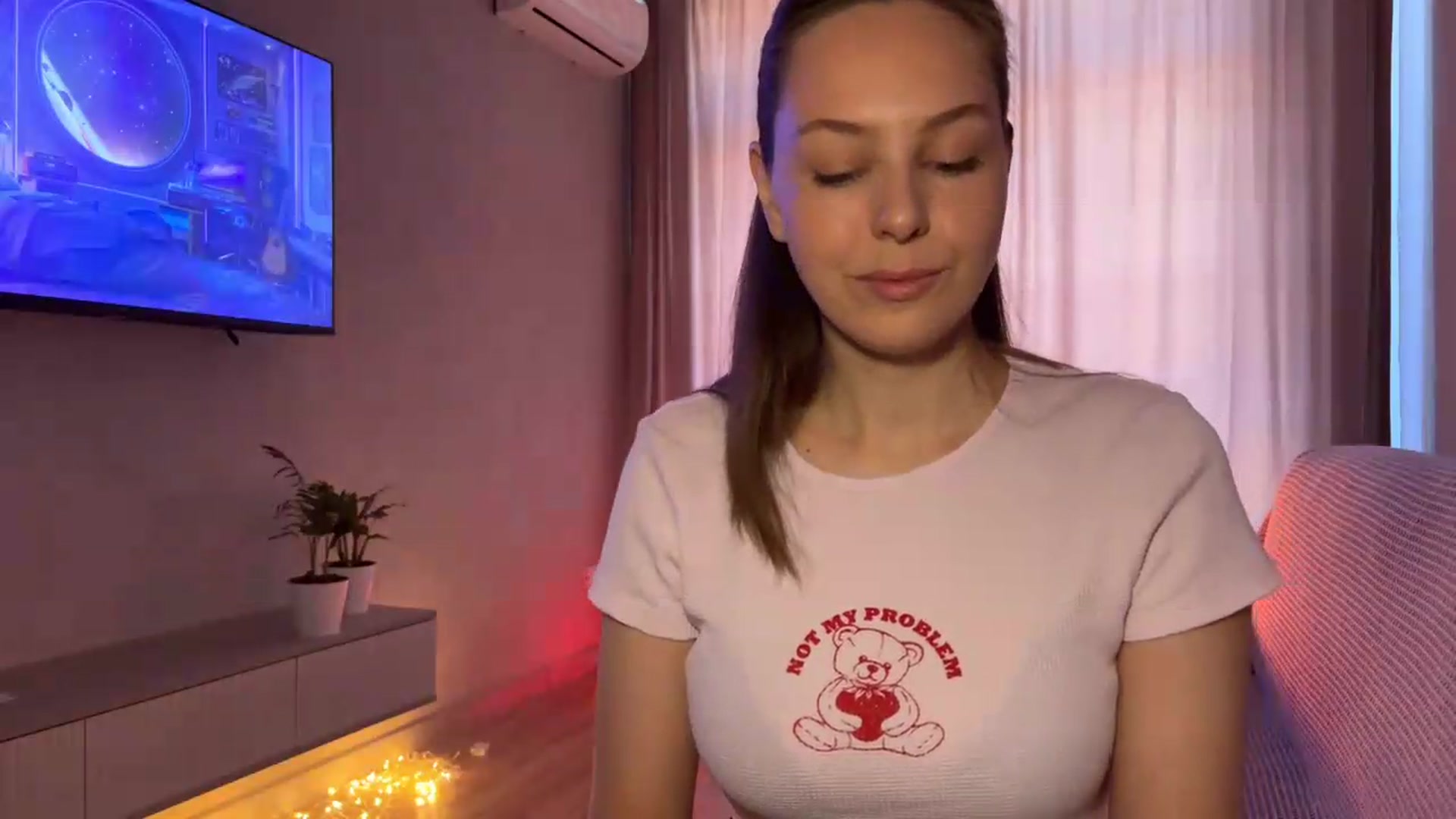 Gallery image thumbnail from Aeroliss's myfreecams stream on, 05/27/2026, 04:35 image 20 of 20