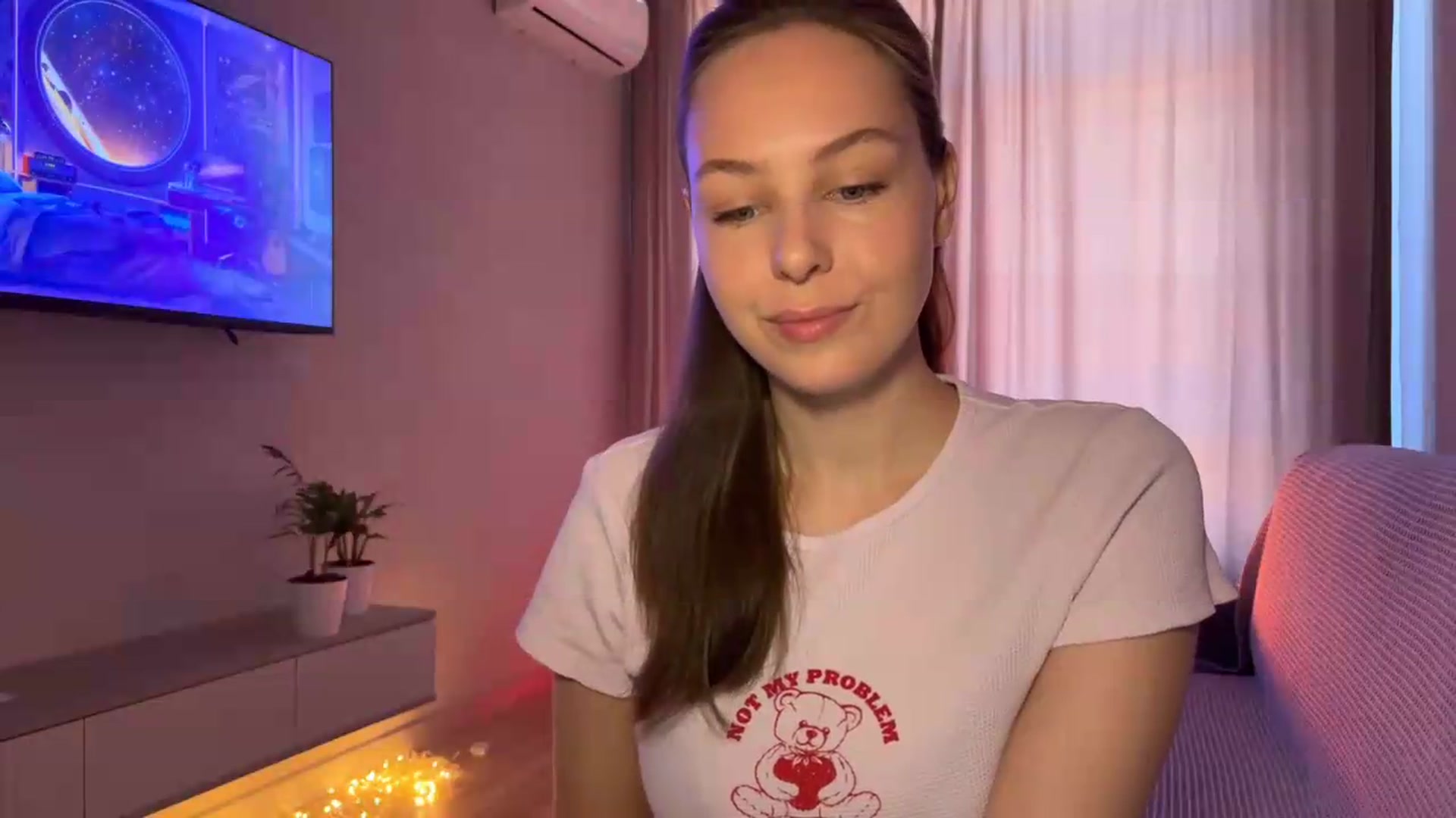 Gallery image thumbnail from Aeroliss's myfreecams stream on, 05/27/2026, 04:35 image 9 of 20