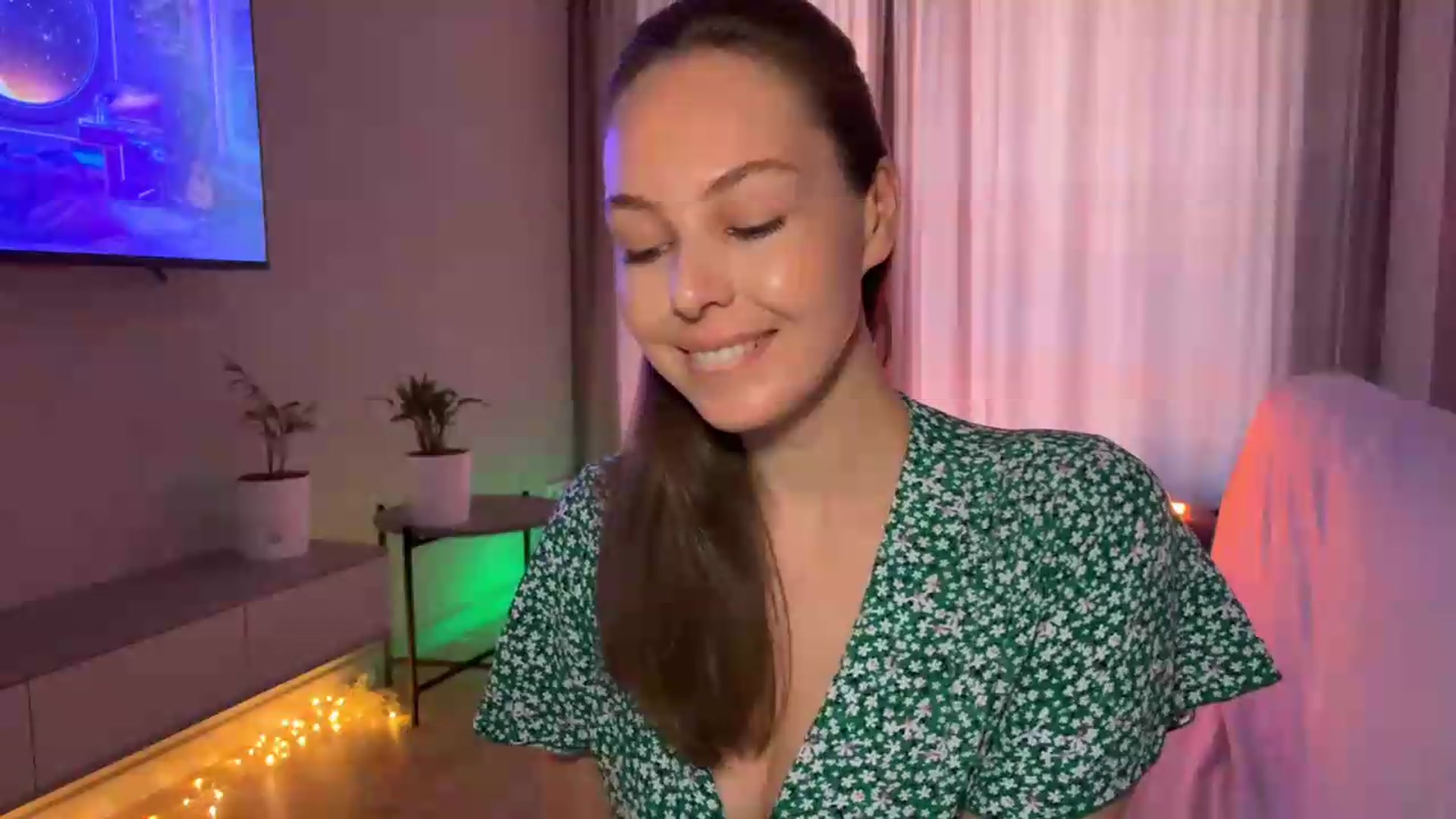 Gallery image thumbnail from Aeroliss's myfreecams stream on, 06/10/2026, 04:57 image 10 of 20