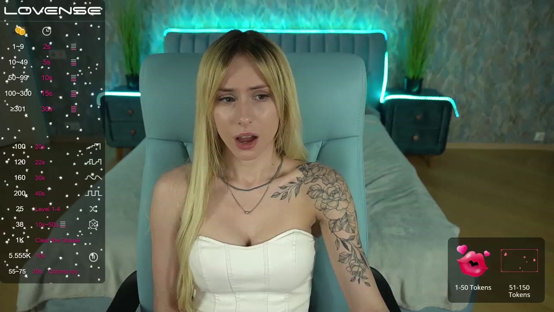 Gallery image thumbnail from AfinaLuxury's myfreecams stream on, 06/02/2023, 09:42 image 9 of 20