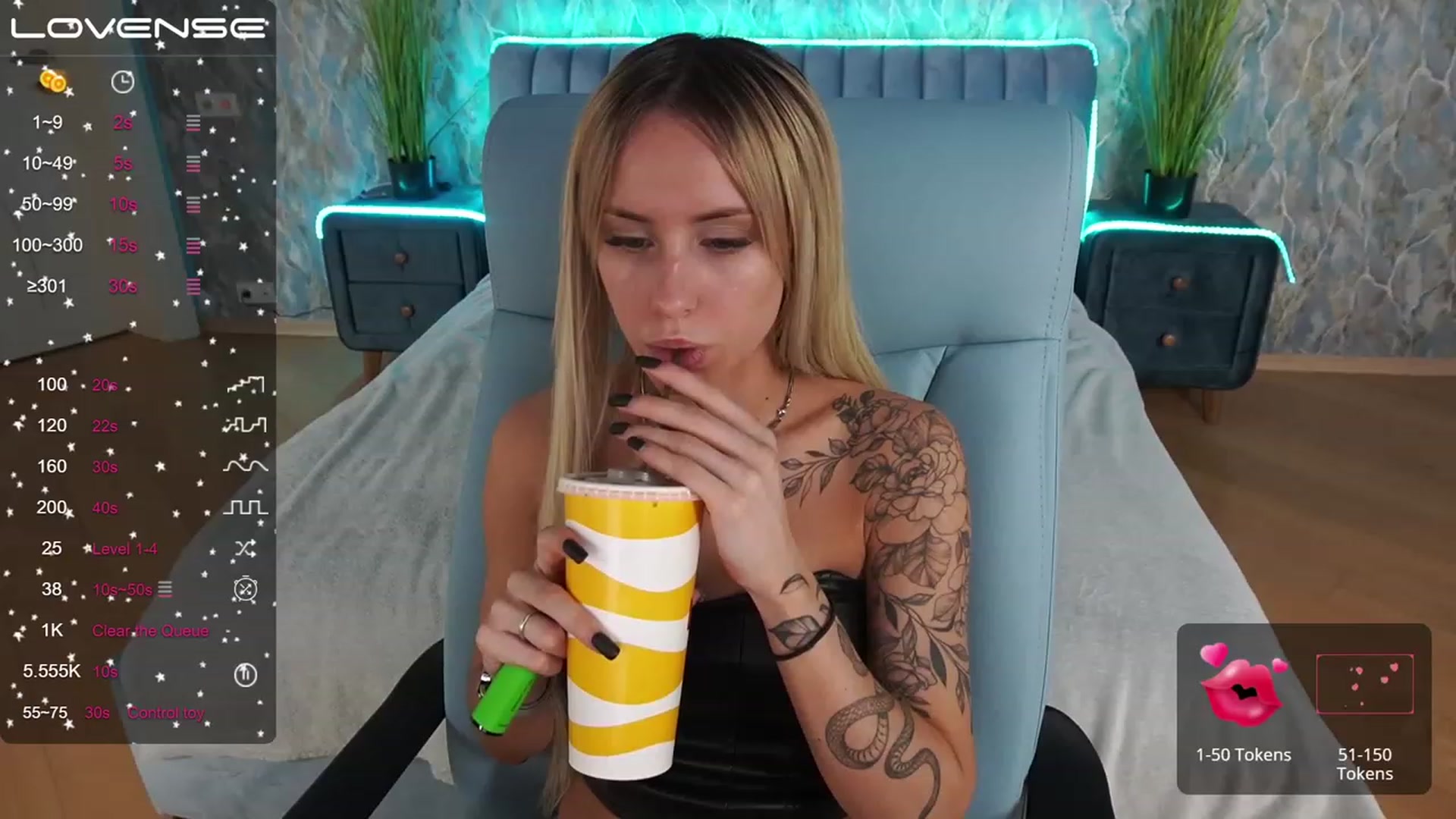 Gallery image thumbnail from AfinaLuxury's myfreecams stream on, 06/08/2023, 15:14 image 9 of 20