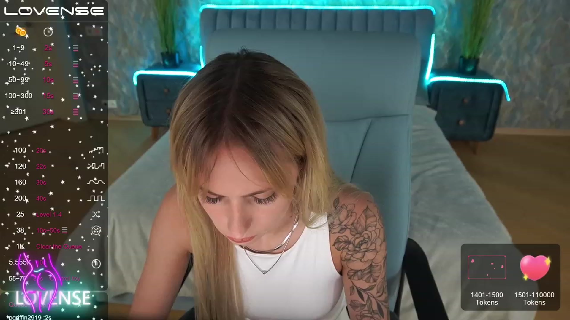 Gallery image thumbnail from AfinaLuxury's myfreecams stream on, 06/27/2023, 08:00 image 10 of 20