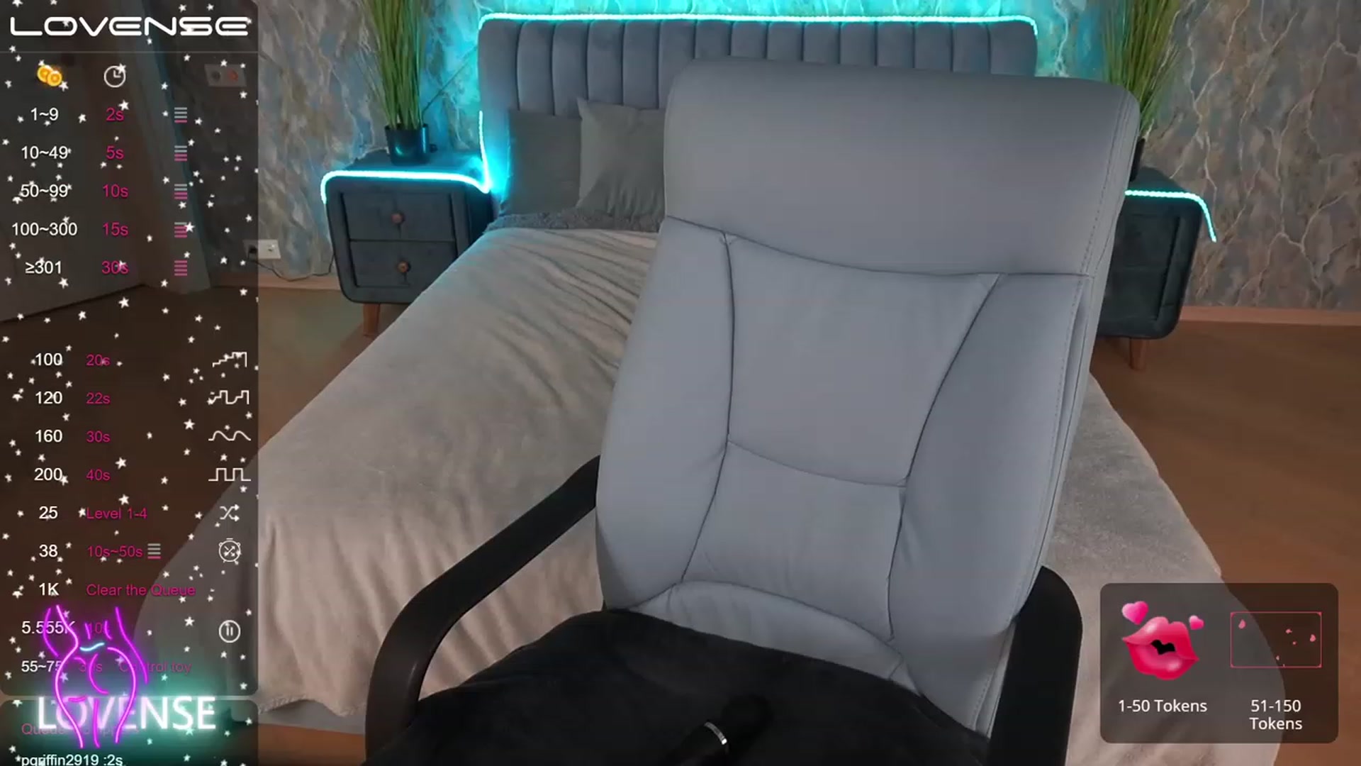 Gallery image thumbnail from AfinaLuxury's myfreecams stream on, 06/27/2023, 08:00 image 9 of 20
