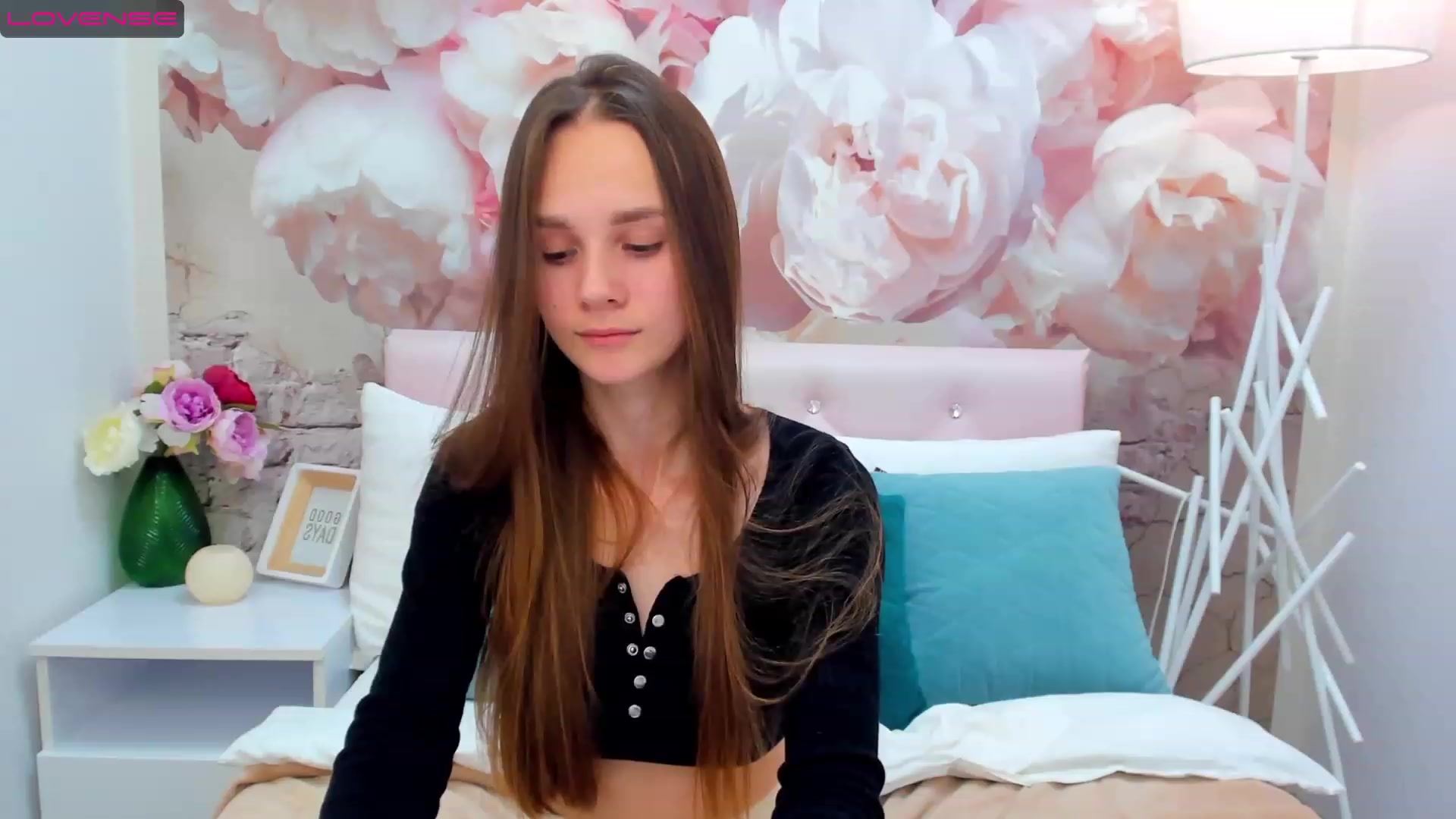 Gallery image thumbnail from AfinaShy's myfreecams stream on, 02/05/2023, 11:17 image 13 of 20