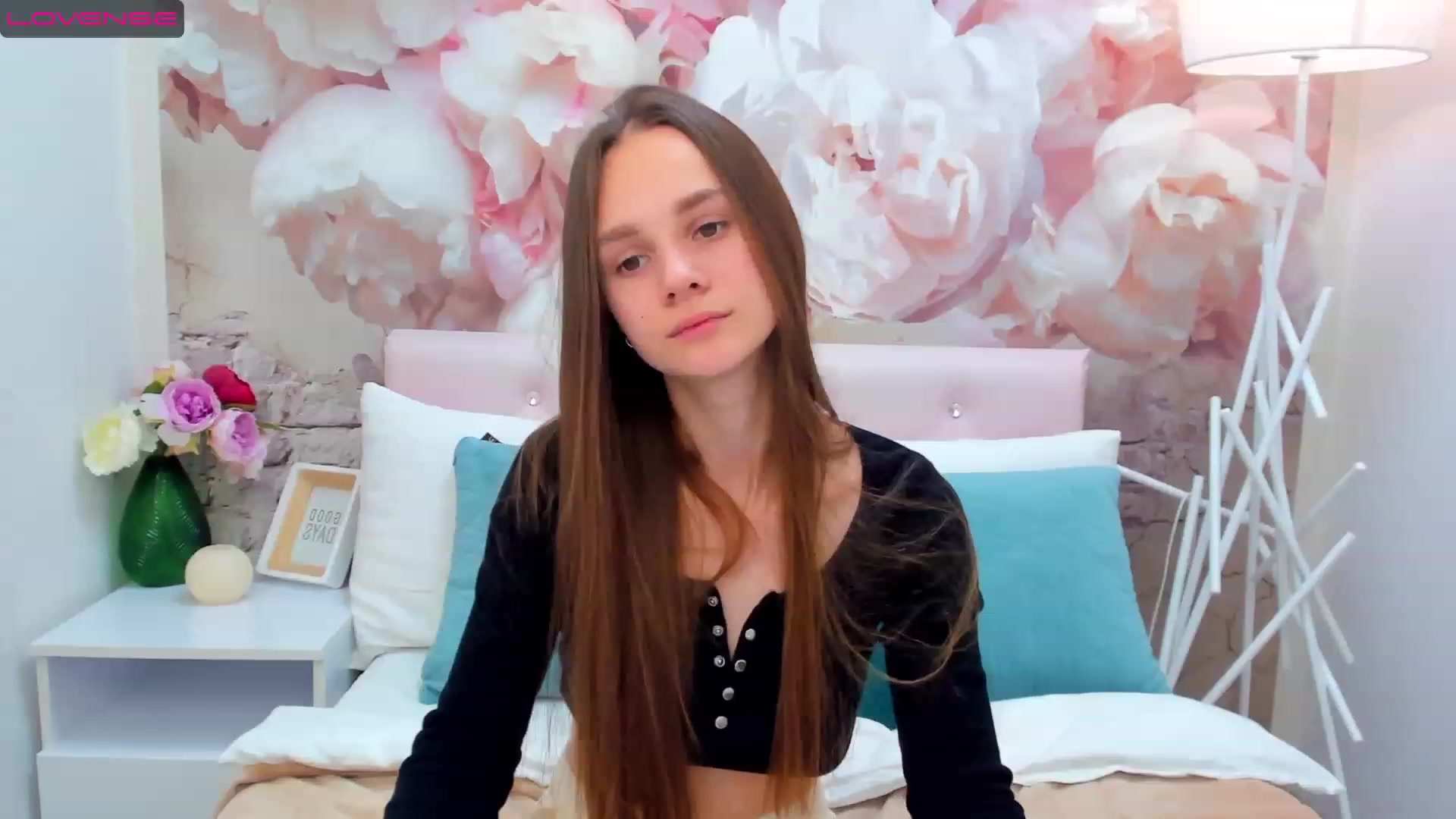 Gallery image thumbnail from AfinaShy's myfreecams stream on, 02/05/2023, 11:17 image 11 of 20