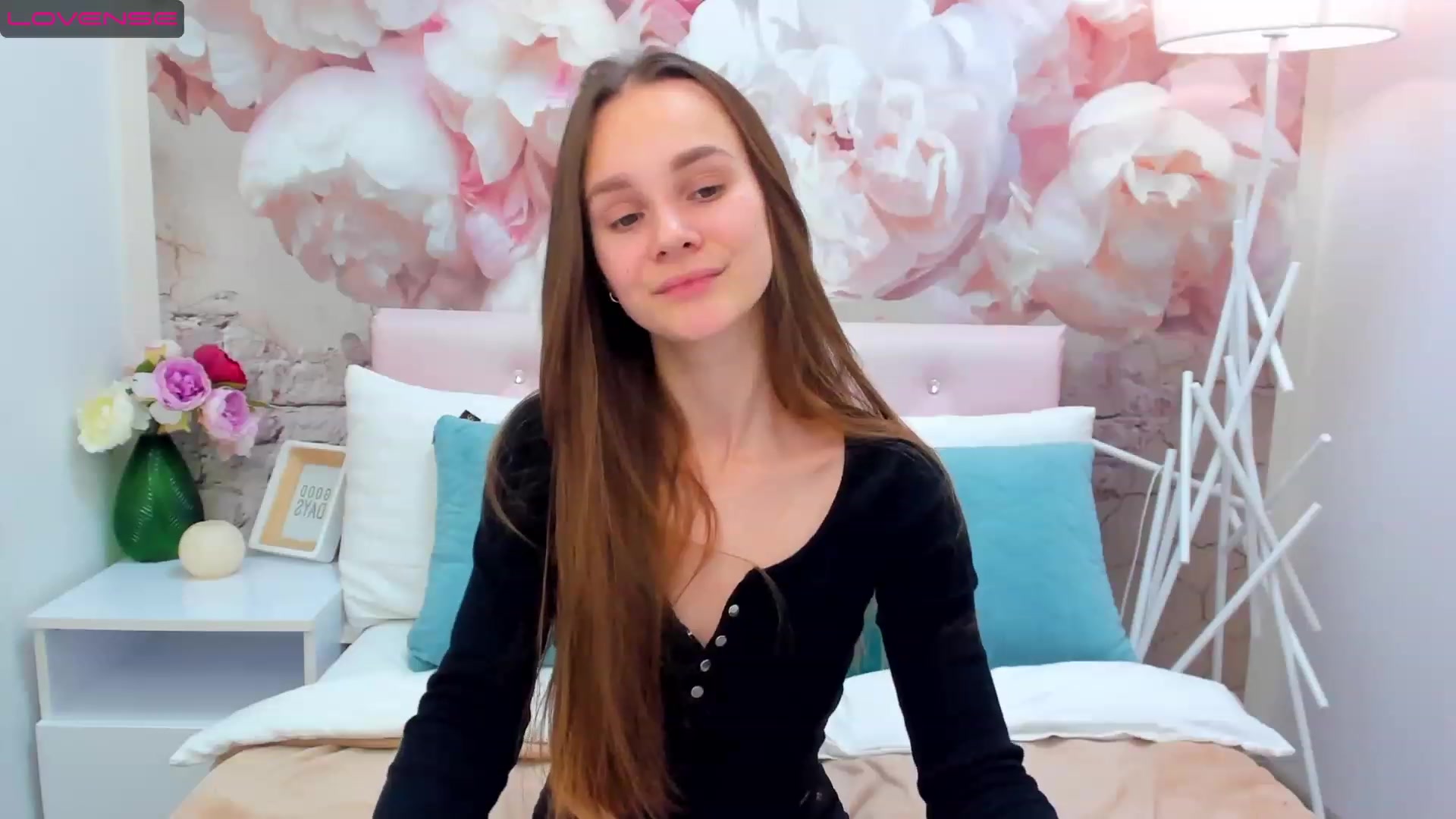 Gallery image thumbnail from AfinaShy's myfreecams stream on, 02/05/2023, 12:32 image 9 of 20