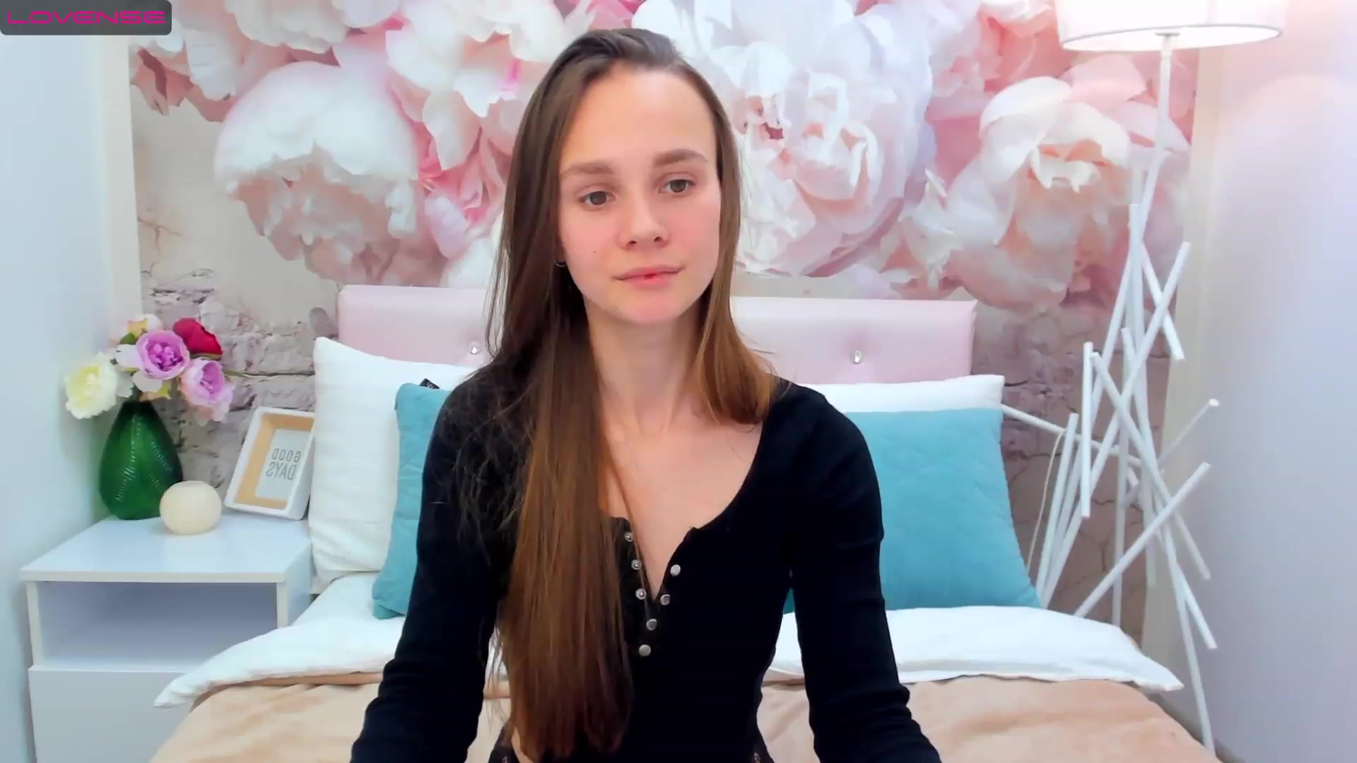 Gallery image thumbnail from AfinaShy's myfreecams stream on, 02/05/2023, 12:32 image 7 of 20