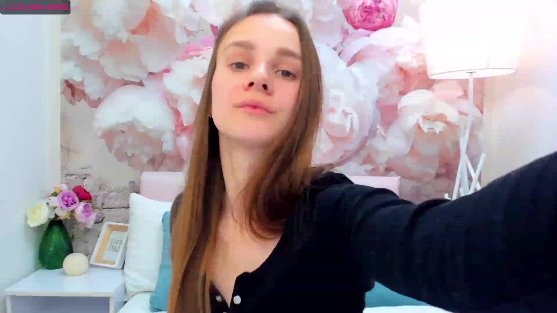 Gallery image thumbnail from AfinaShy's myfreecams stream on, 02/05/2023, 12:32 image 6 of 20
