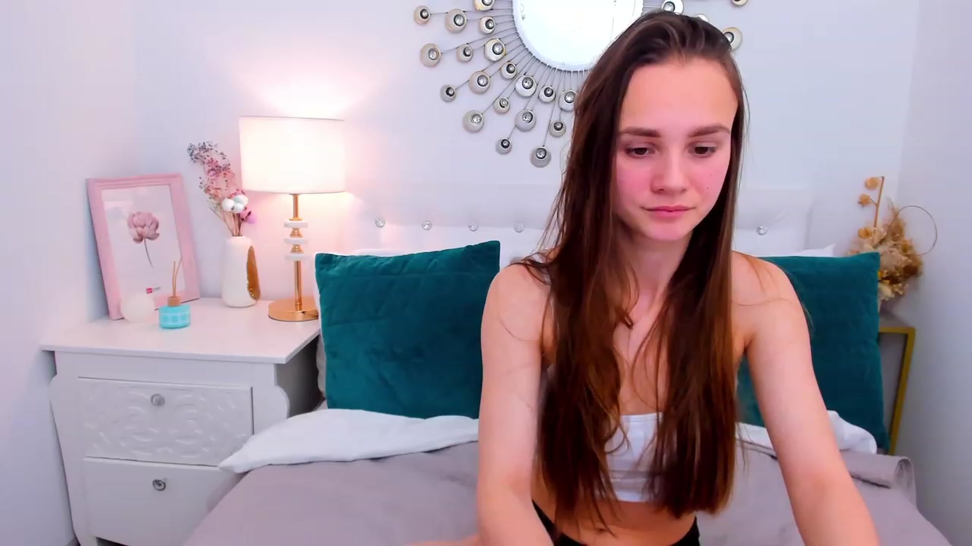 Gallery image thumbnail from AfinaShy's myfreecams stream on, 02/06/2023, 12:59 image 9 of 20
