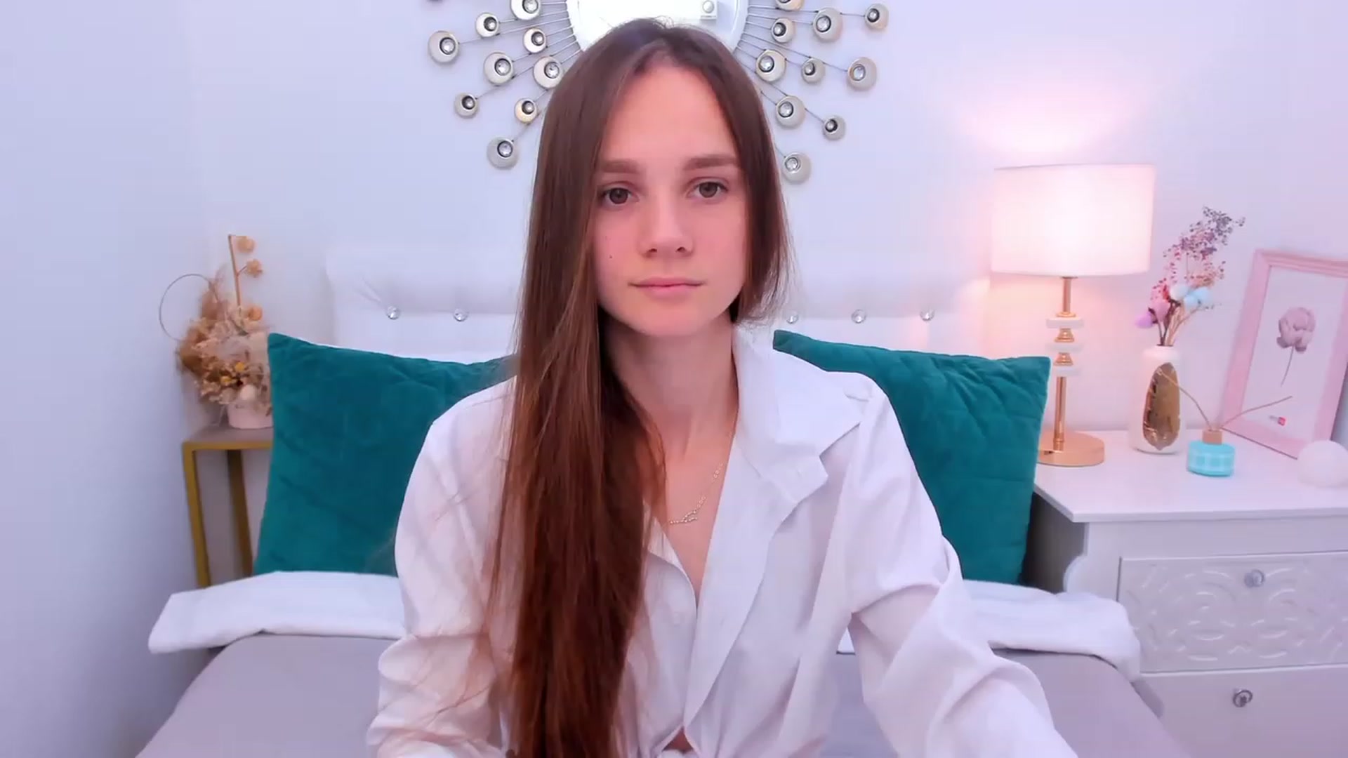 Gallery image thumbnail from AfinaShy's myfreecams stream on, 02/09/2023, 15:13 image 1 of 20