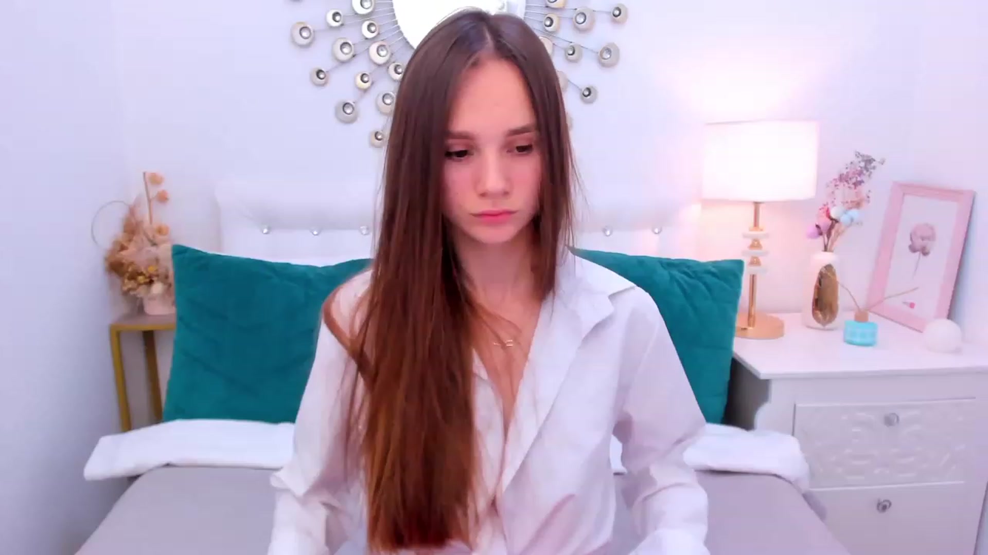 Gallery image thumbnail from AfinaShy's myfreecams stream on, 02/09/2023, 15:13 image 13 of 20