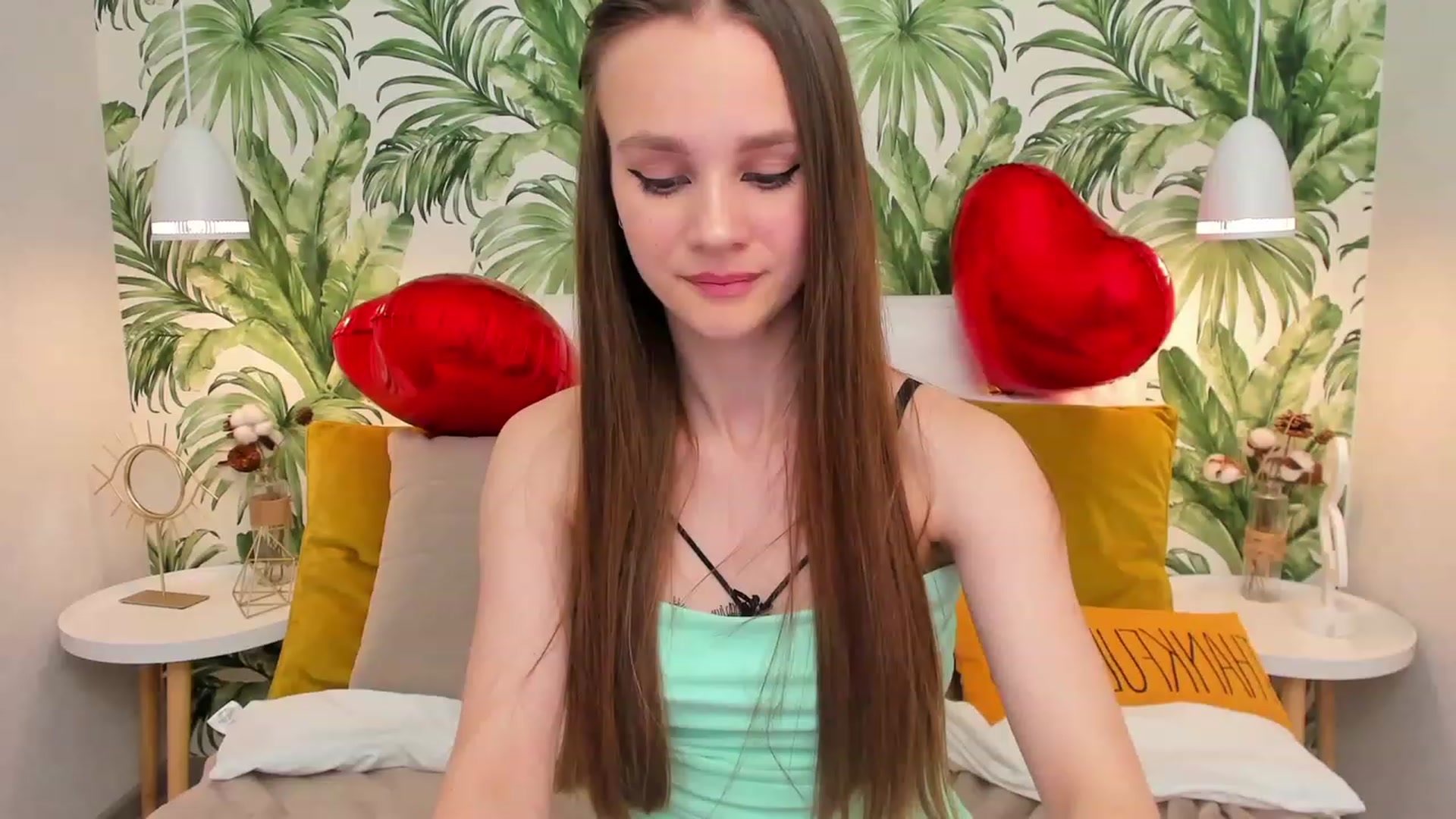 Gallery image thumbnail from AfinaShy's myfreecams stream on, 02/15/2023, 18:08 image 13 of 20