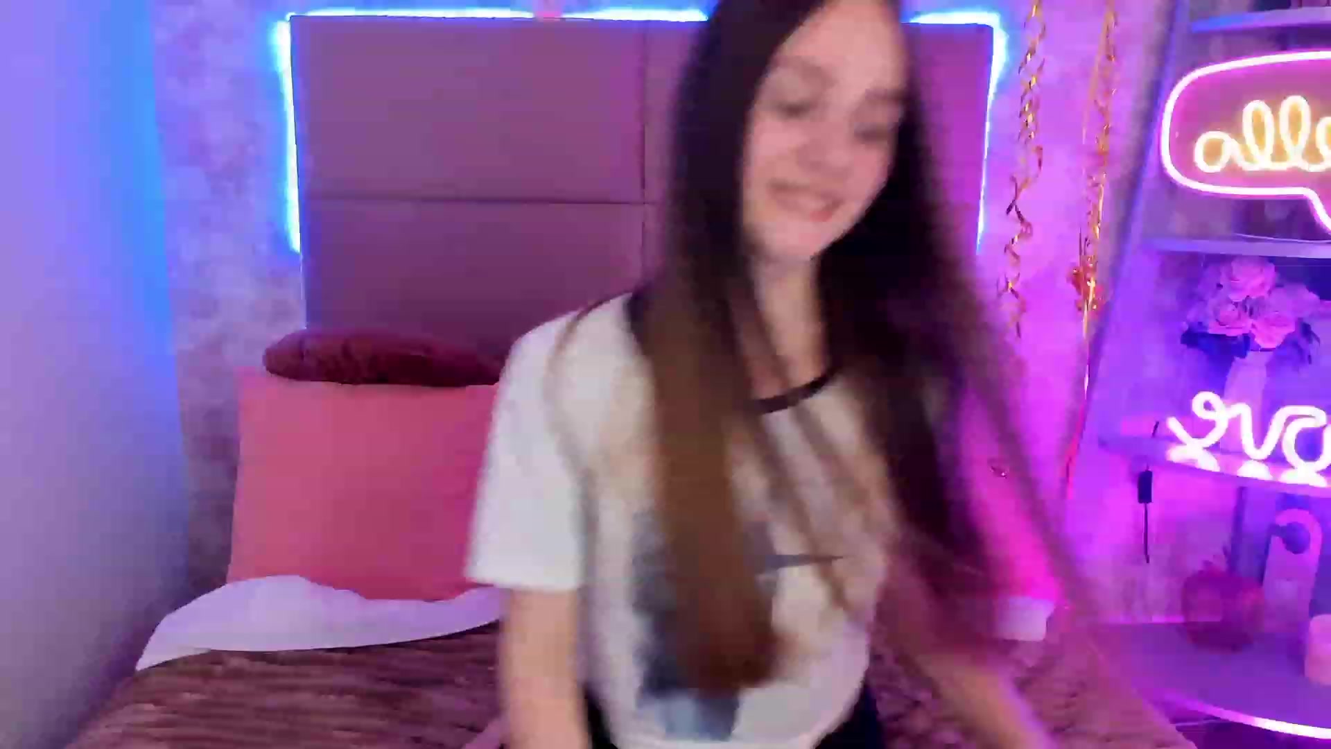 Gallery image thumbnail from AfinaShy's myfreecams stream on, 02/22/2023, 09:21 image 2 of 20