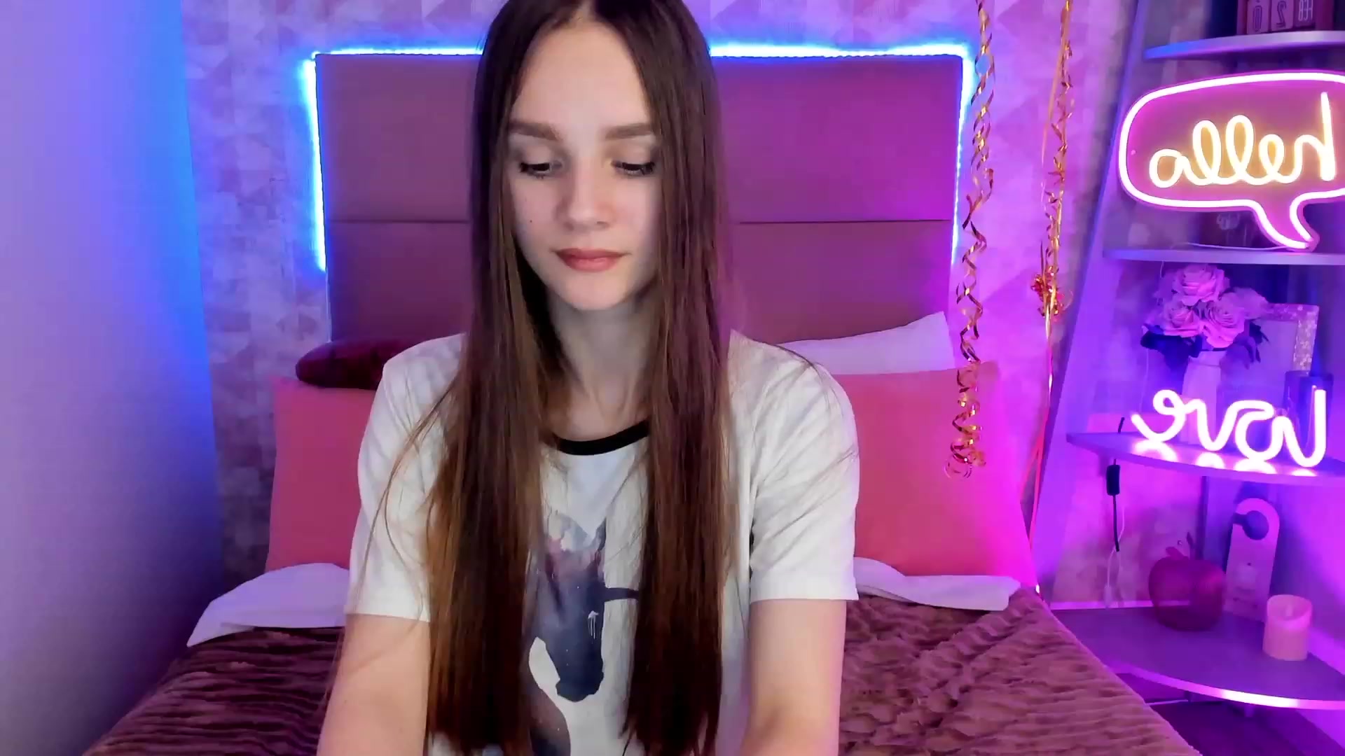 Gallery image thumbnail from AfinaShy's myfreecams stream on, 02/22/2023, 09:21 image 13 of 20