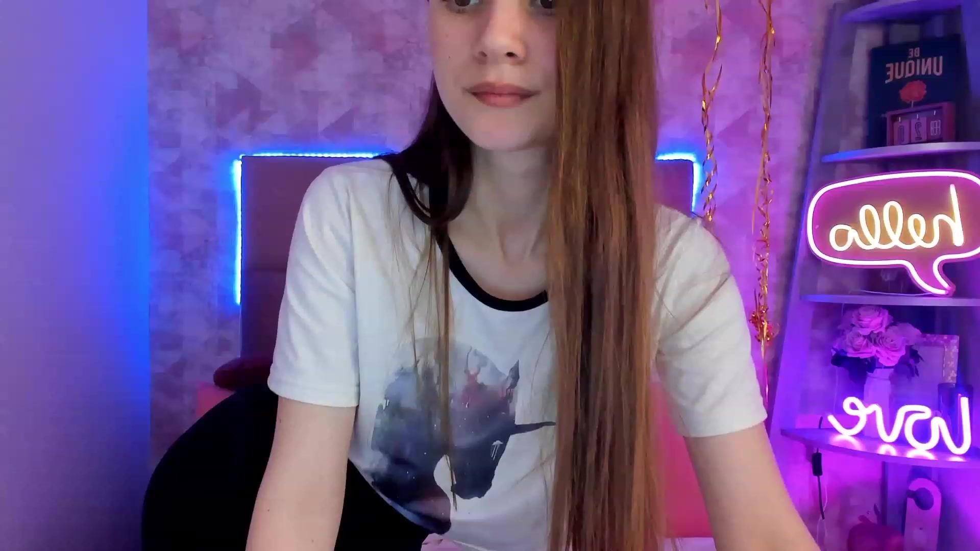 Gallery image thumbnail from AfinaShy's myfreecams stream on, 02/22/2023, 09:21 image 10 of 20