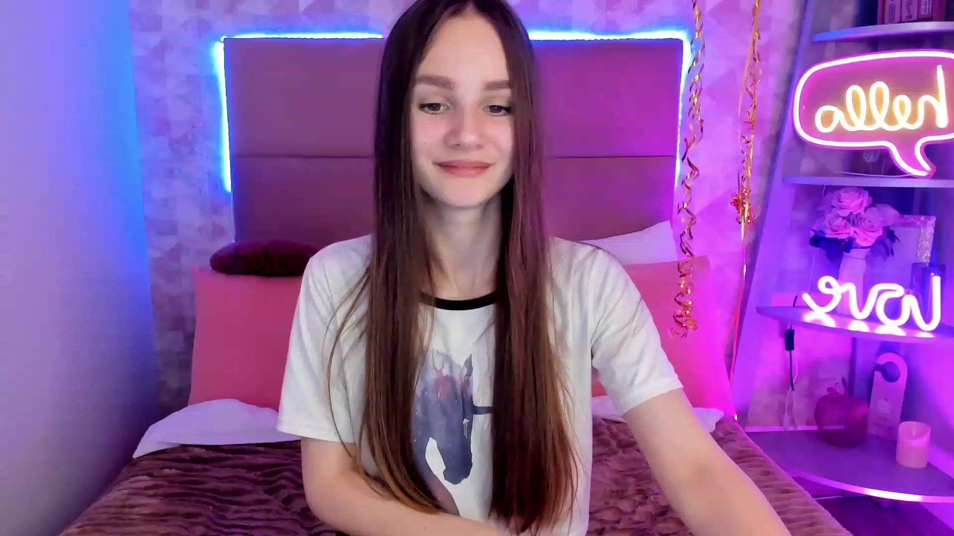 Gallery image thumbnail from AfinaShy's myfreecams stream on, 02/22/2023, 09:21 image 11 of 20