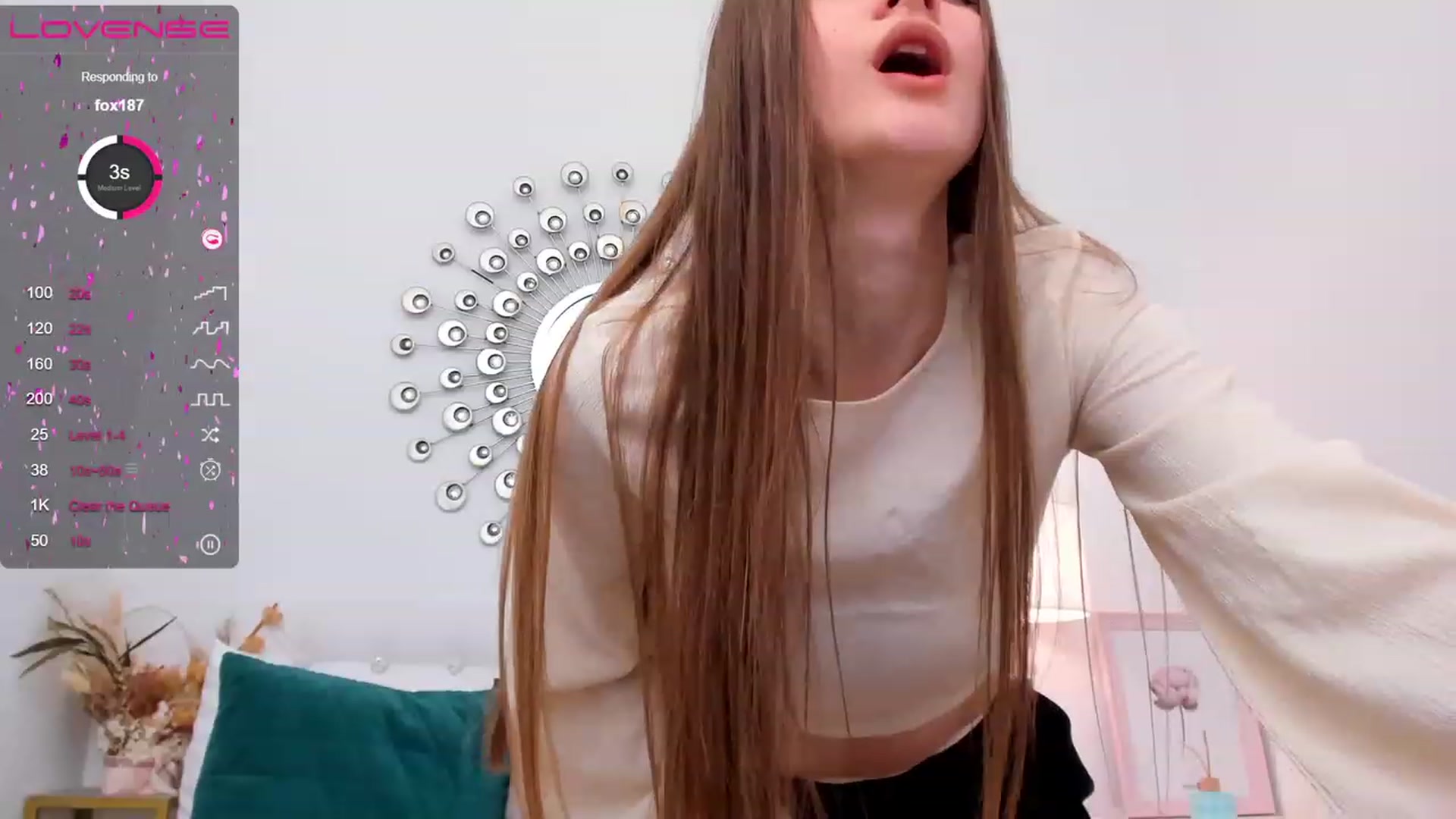 Gallery image thumbnail from AfinaShy's myfreecams stream on, 03/07/2023, 14:31 image 13 of 20