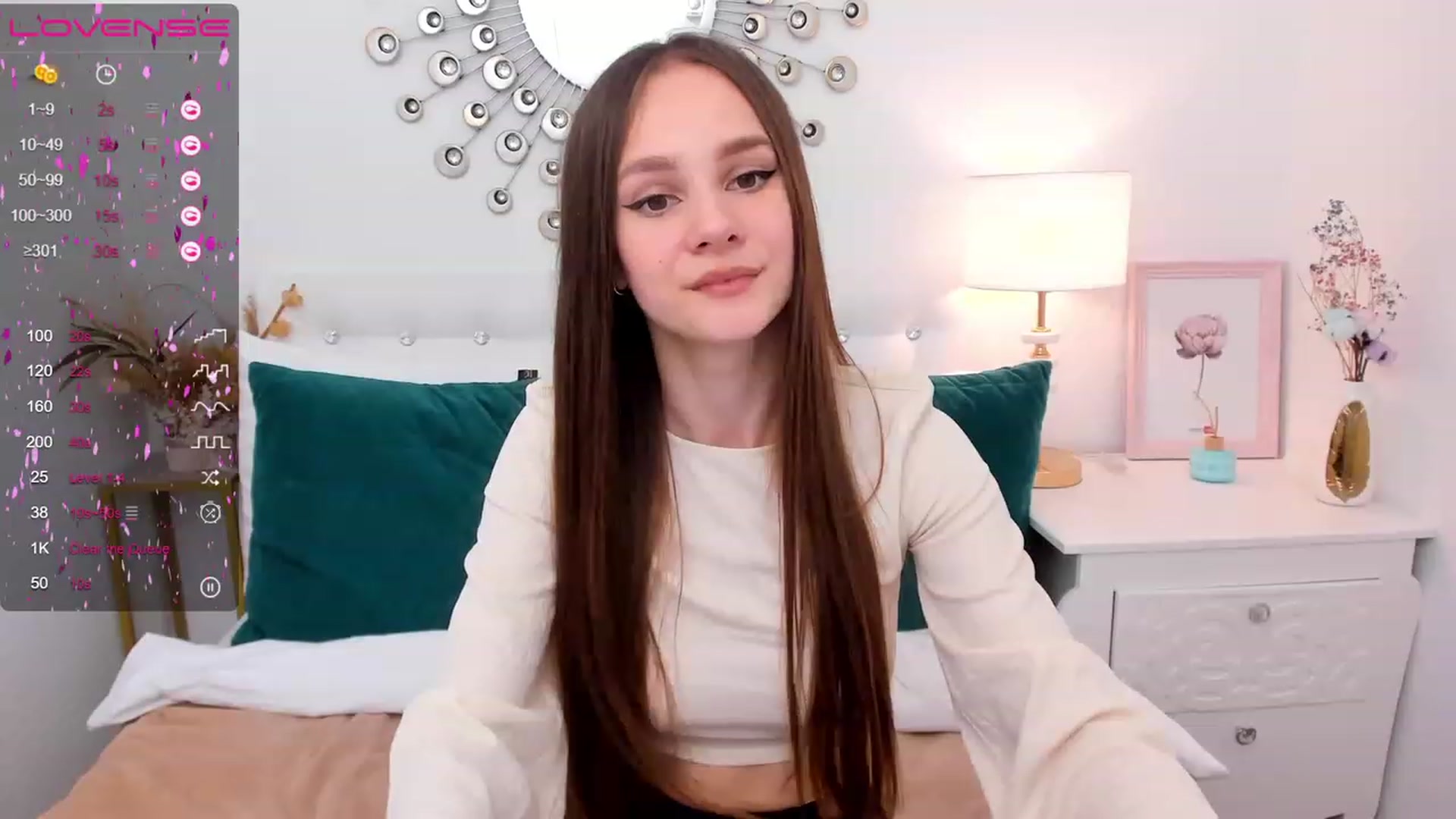Gallery image thumbnail from AfinaShy's myfreecams stream on, 03/07/2023, 15:28 image 12 of 20