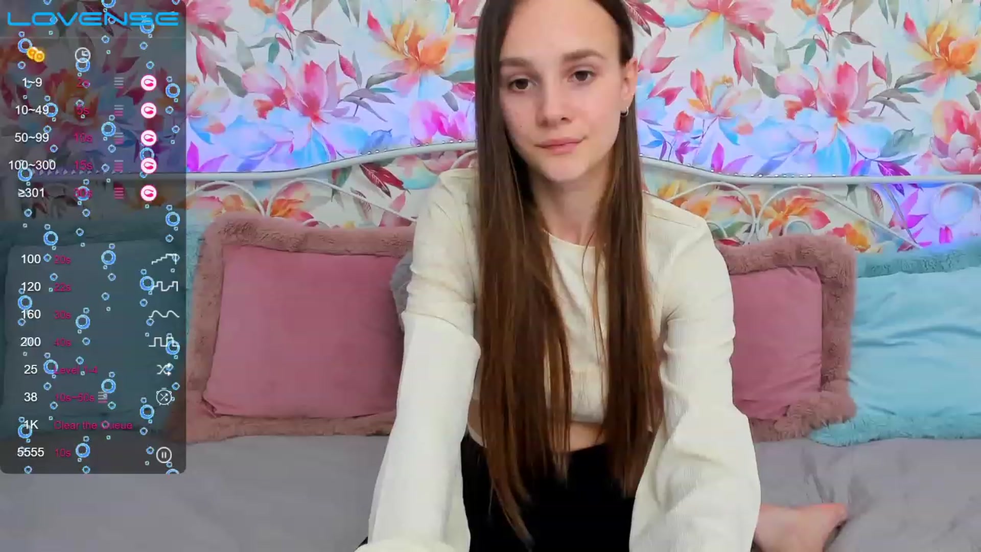 Gallery image thumbnail from AfinaShy's myfreecams stream on, 03/08/2023, 18:33 image 5 of 20