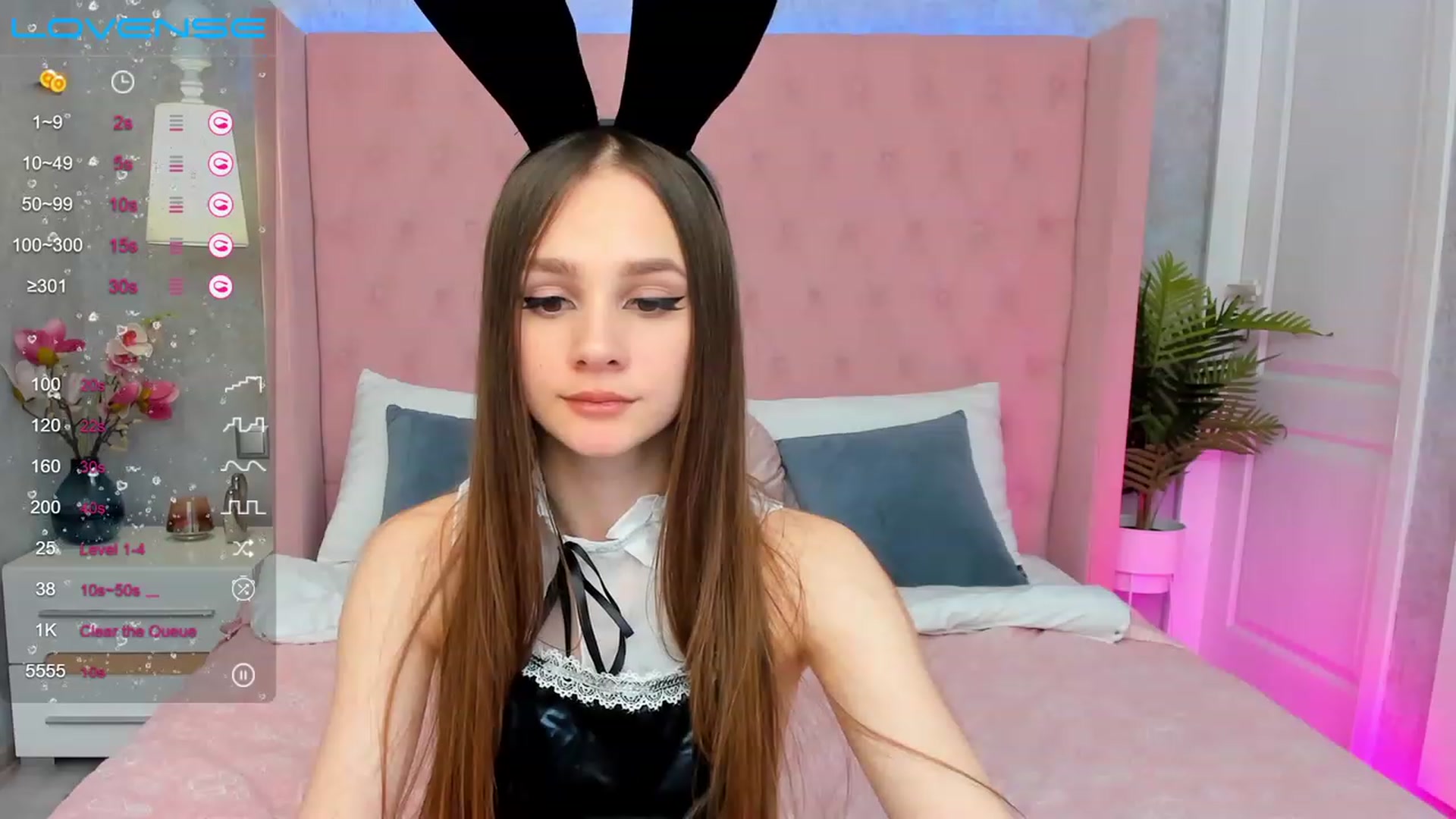 Gallery image thumbnail from AfinaShy's myfreecams stream on, 03/13/2023, 17:40 image 19 of 20