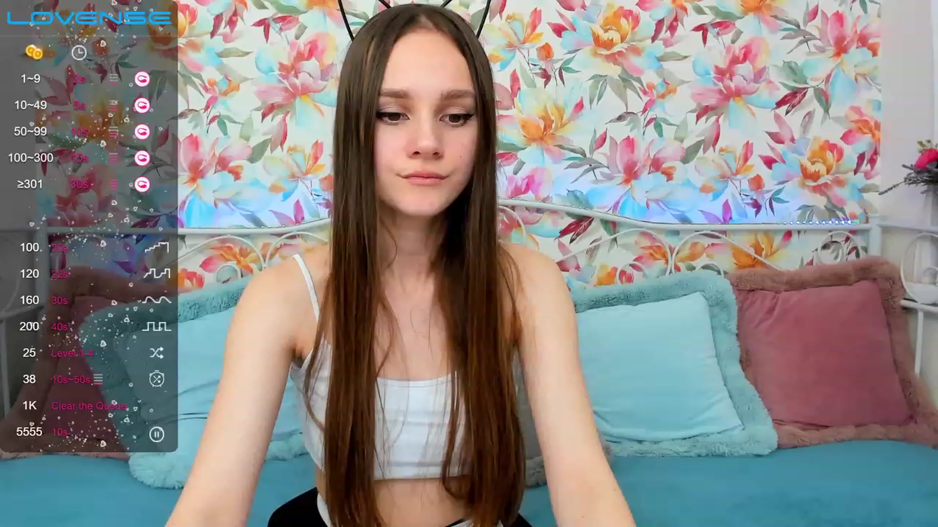 Gallery image thumbnail from AfinaShy's myfreecams stream on, 03/21/2023, 16:12 image 6 of 20