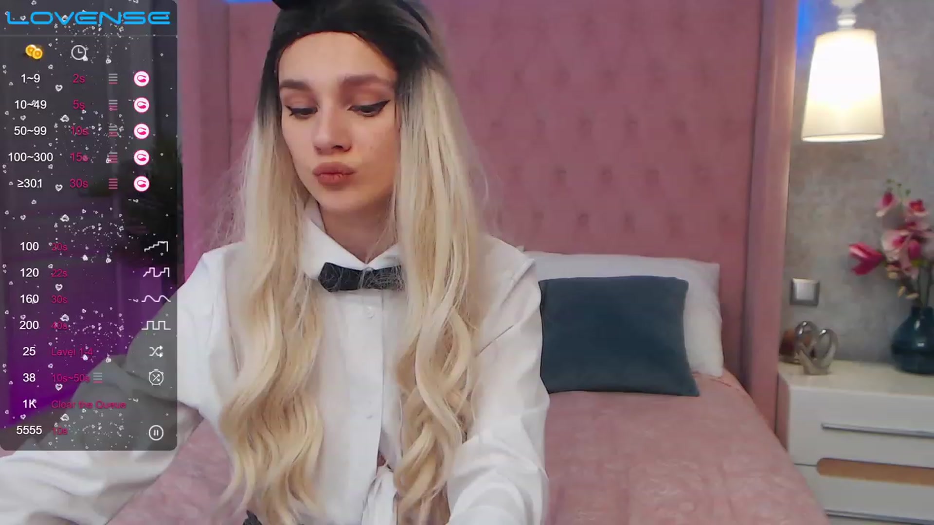 Gallery image thumbnail from AfinaShy's myfreecams stream on, 03/27/2023, 13:52 image 1 of 20