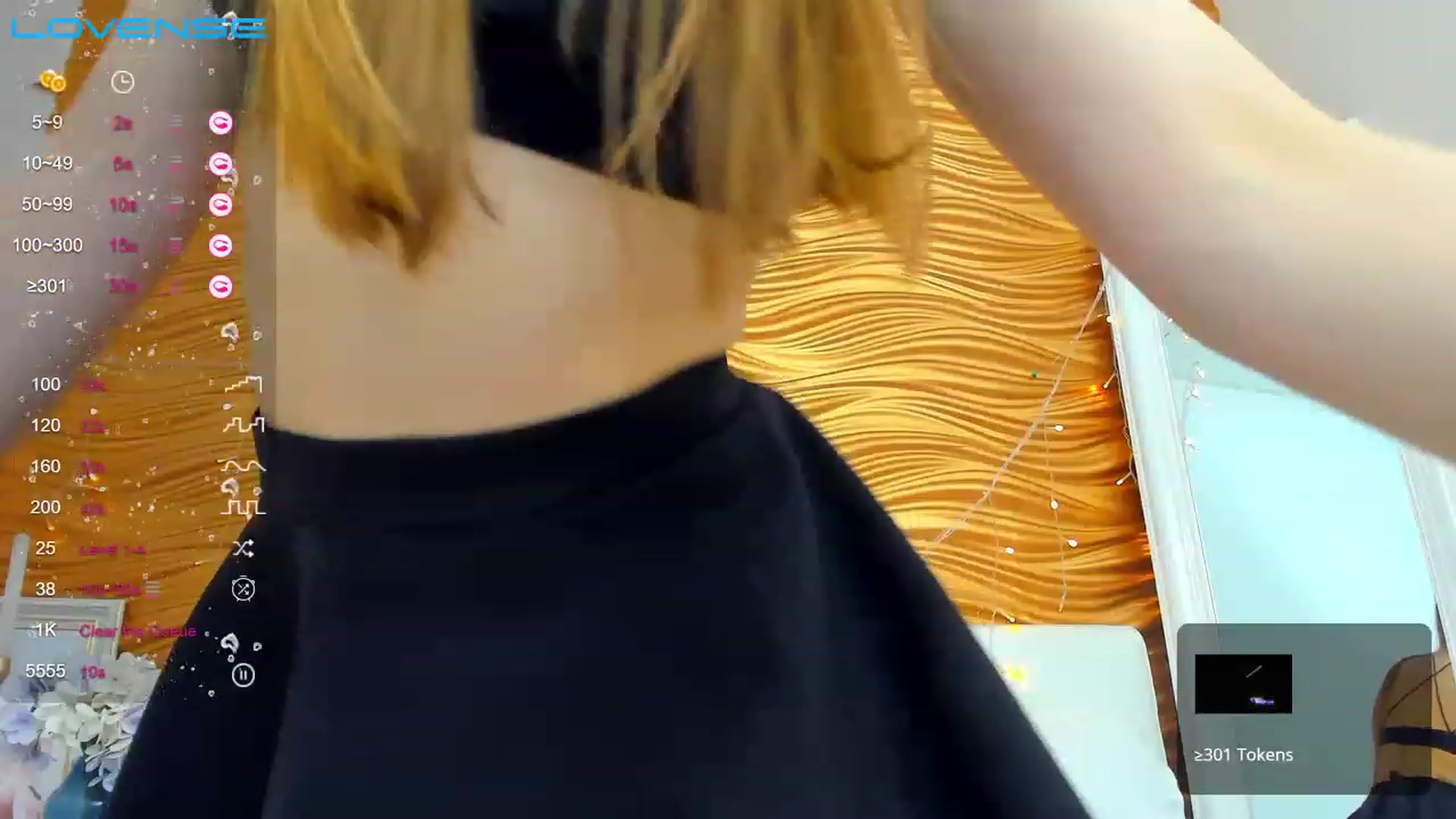 Gallery image thumbnail from AfinaShy's myfreecams stream on, 04/03/2023, 15:31 image 11 of 20