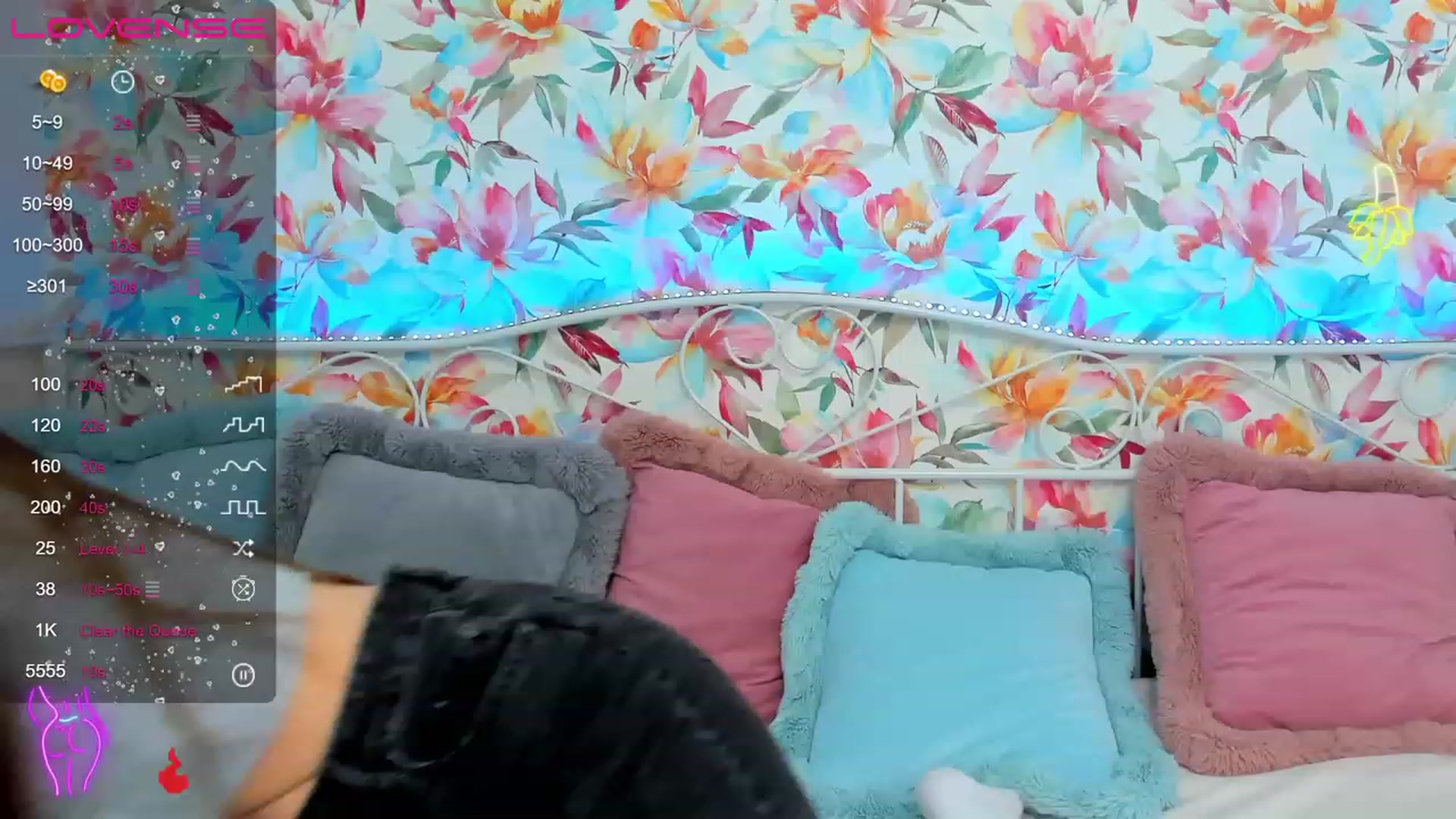 Gallery image thumbnail from AfinaShy's myfreecams stream on, 04/18/2023, 19:19 image 10 of 20