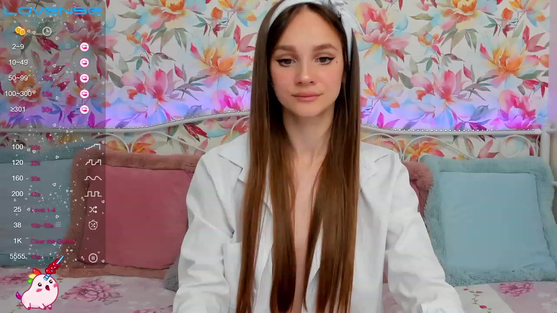 Gallery image thumbnail from AfinaShy's myfreecams stream on, 05/04/2023, 14:42 image 13 of 20