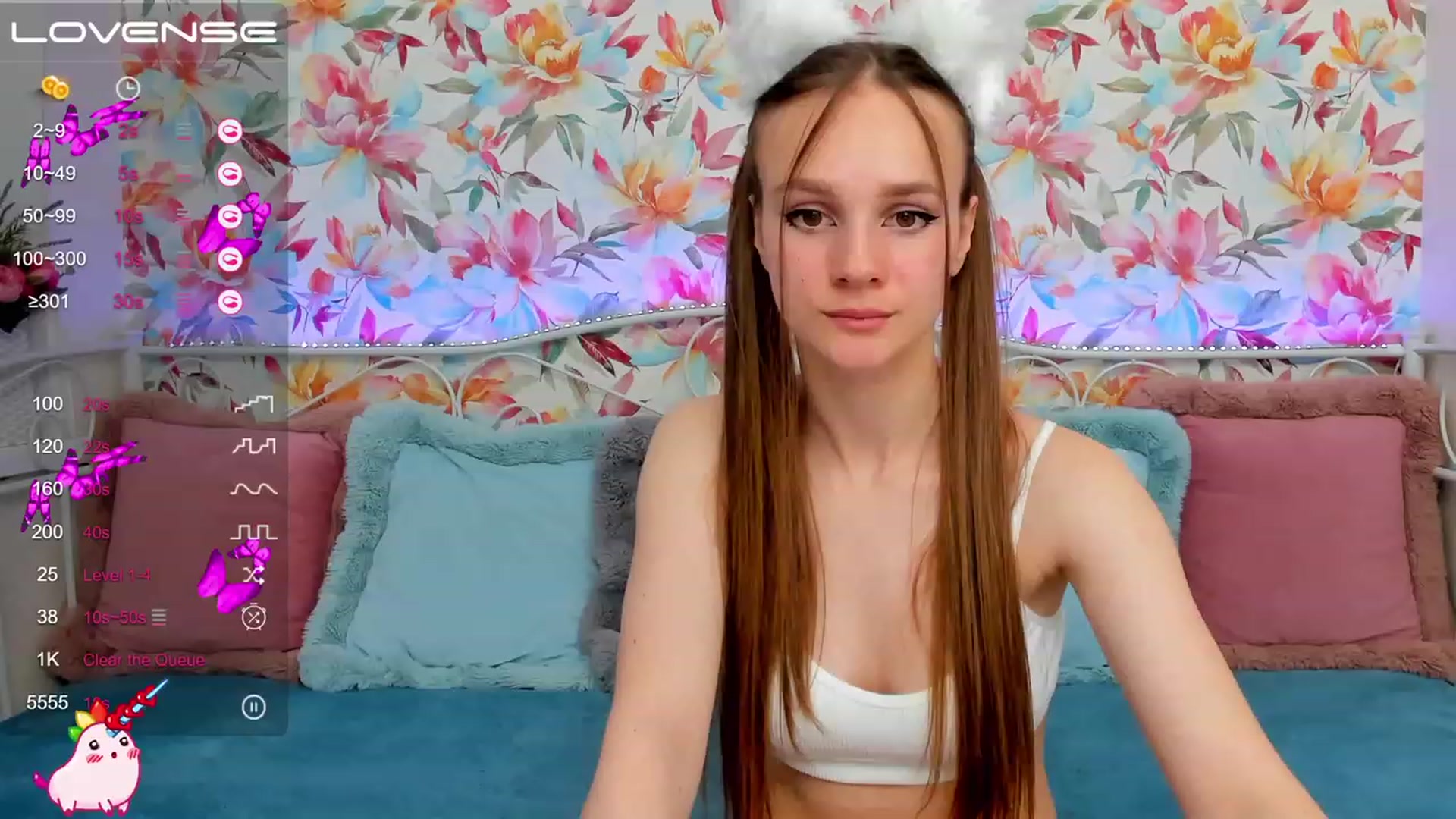 Gallery image thumbnail from AfinaShy's myfreecams stream on, 05/31/2023, 16:34 image 7 of 20