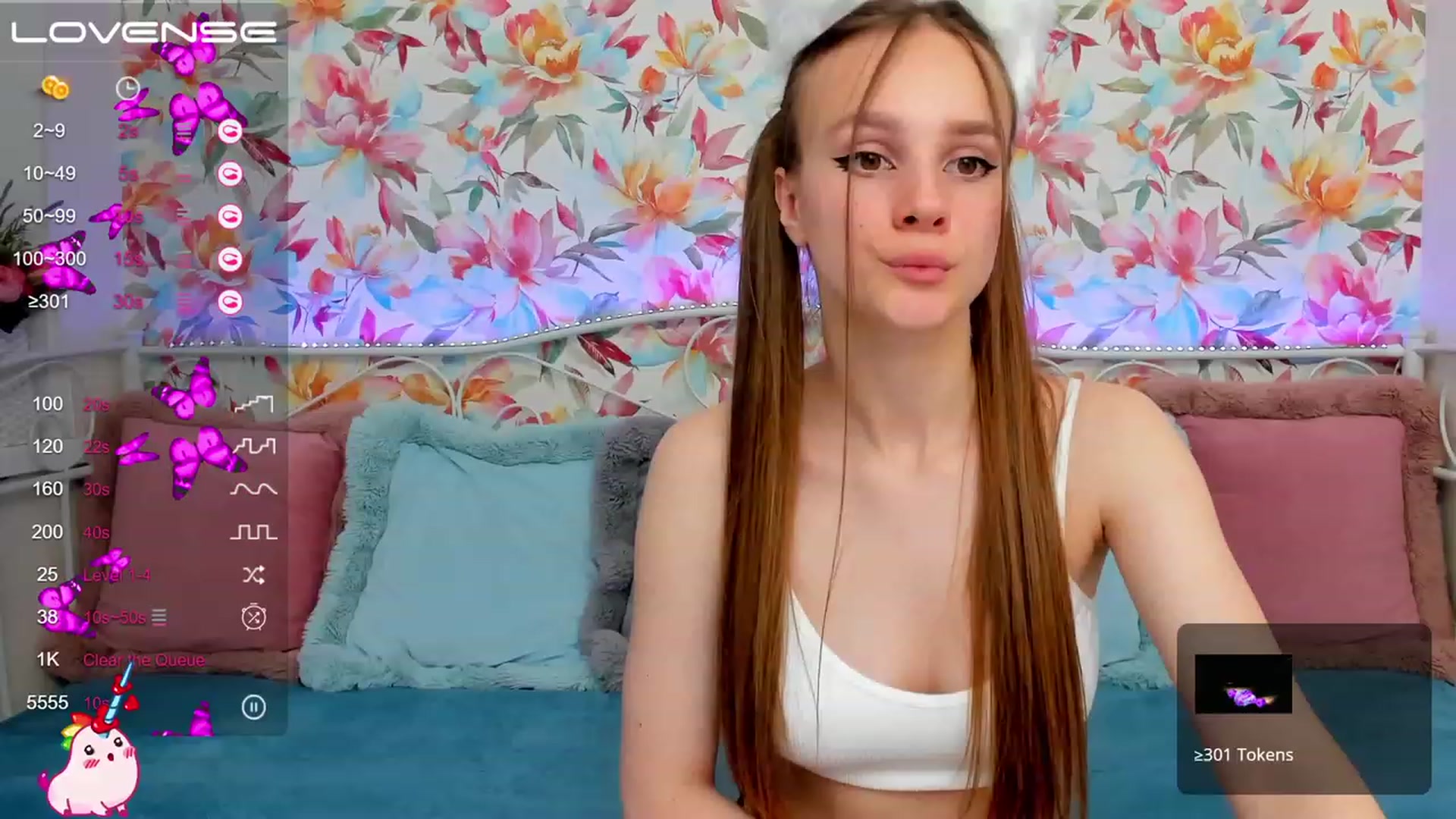 Gallery image thumbnail from AfinaShy's myfreecams stream on, 05/31/2023, 16:34 image 6 of 20