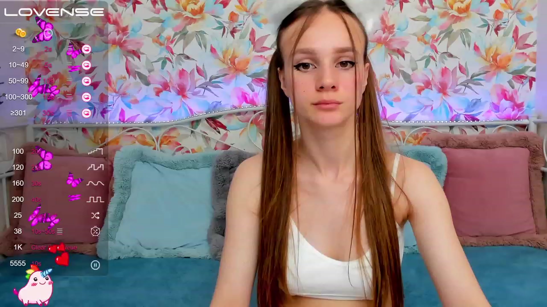 Gallery image thumbnail from AfinaShy's myfreecams stream on, 05/31/2023, 19:03 image 17 of 20