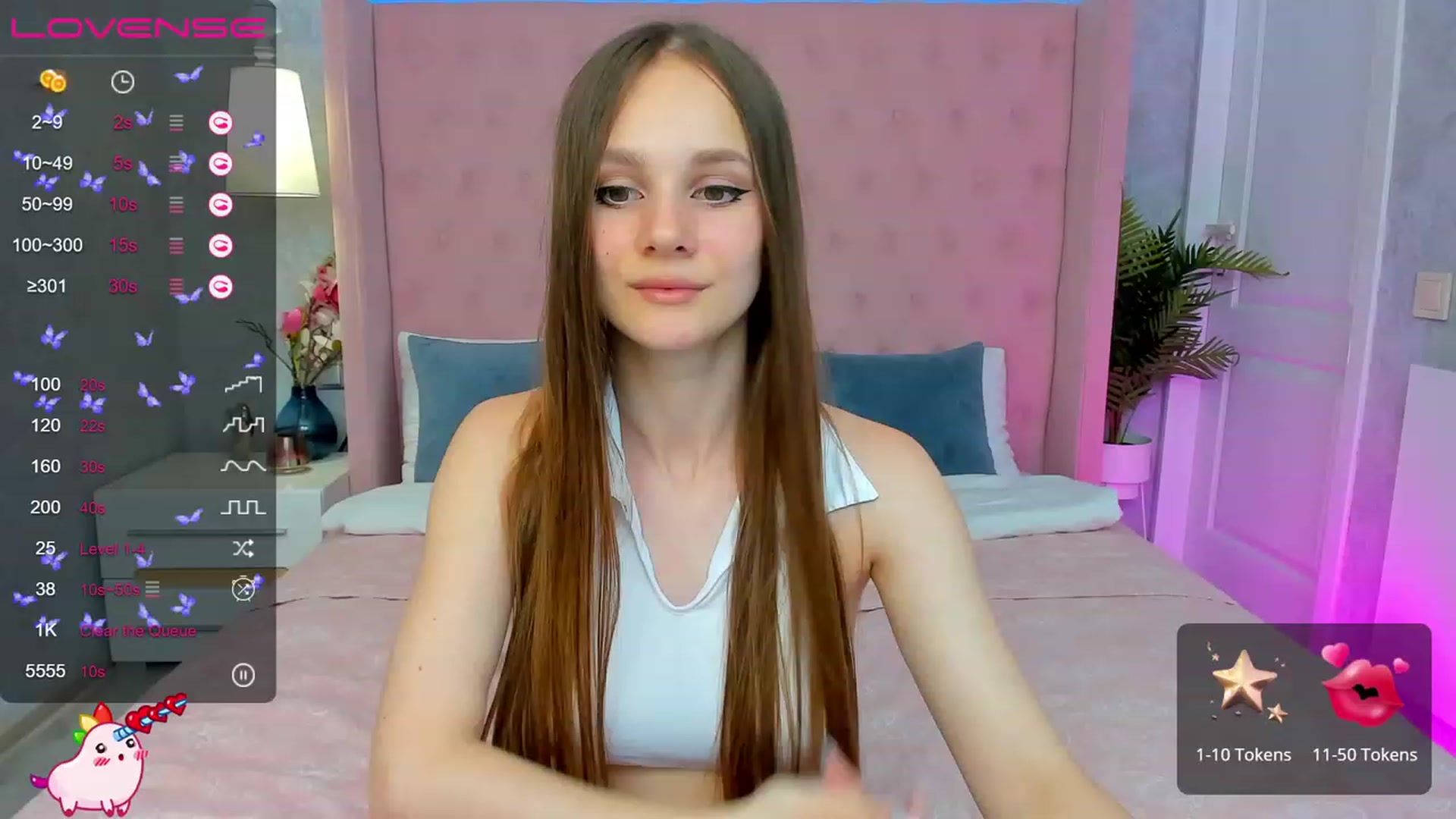 Gallery image thumbnail from AfinaShy's myfreecams stream on, 06/26/2023, 14:22 image 10 of 20