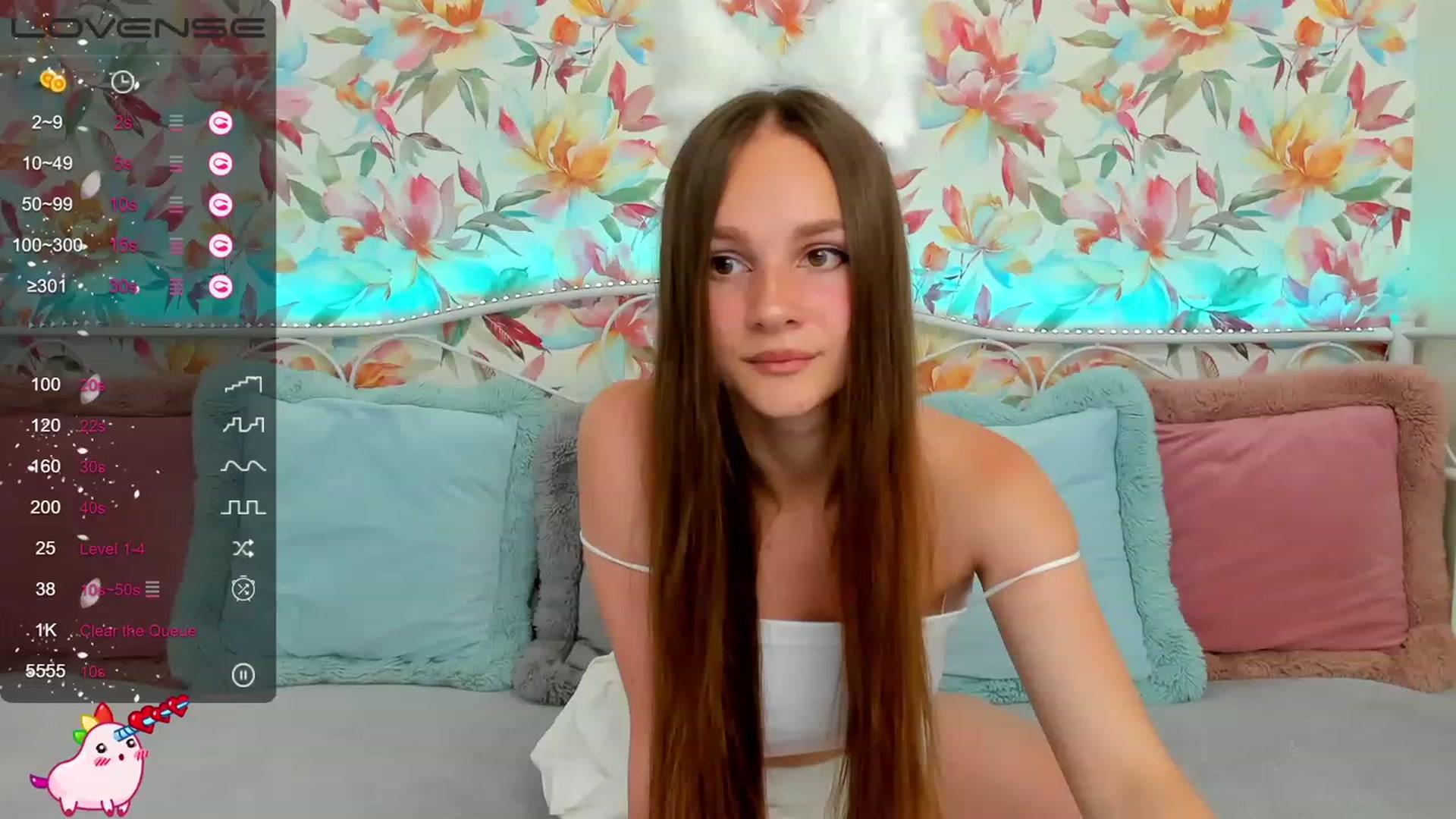 Gallery image thumbnail from AfinaShy's myfreecams stream on, 07/05/2023, 12:40 image 4 of 20