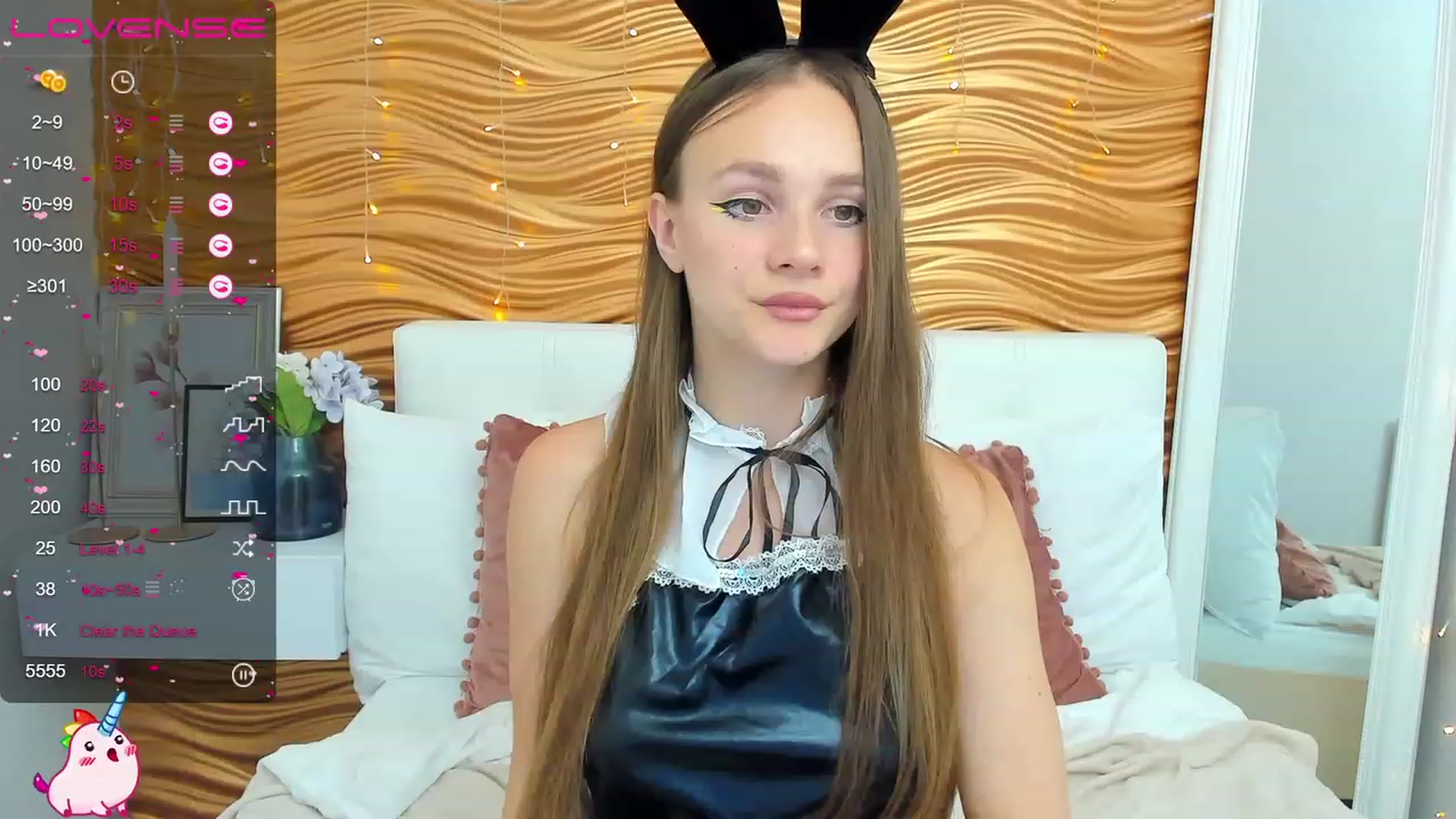 Gallery image thumbnail from AfinaShy's myfreecams stream on, 07/11/2023, 18:06 image 4 of 20