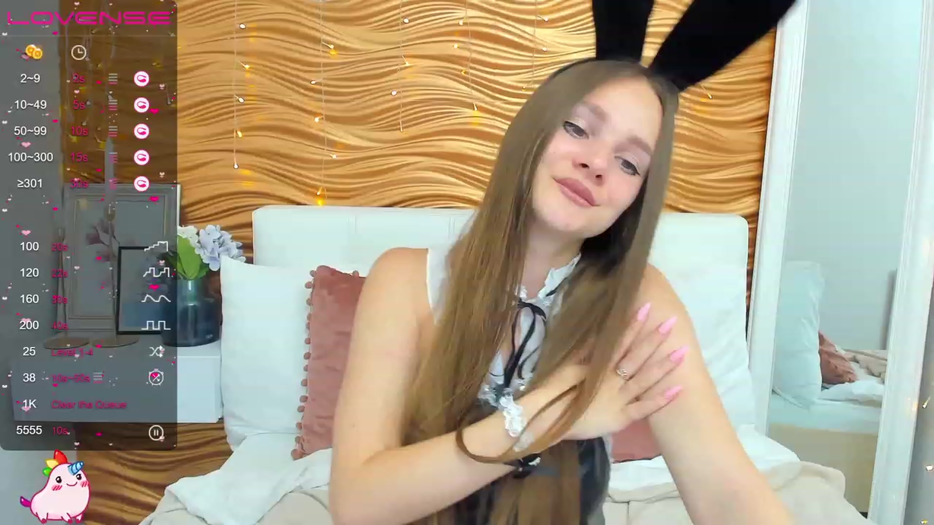 Gallery image thumbnail from AfinaShy's myfreecams stream on, 07/11/2023, 18:06 image 7 of 20