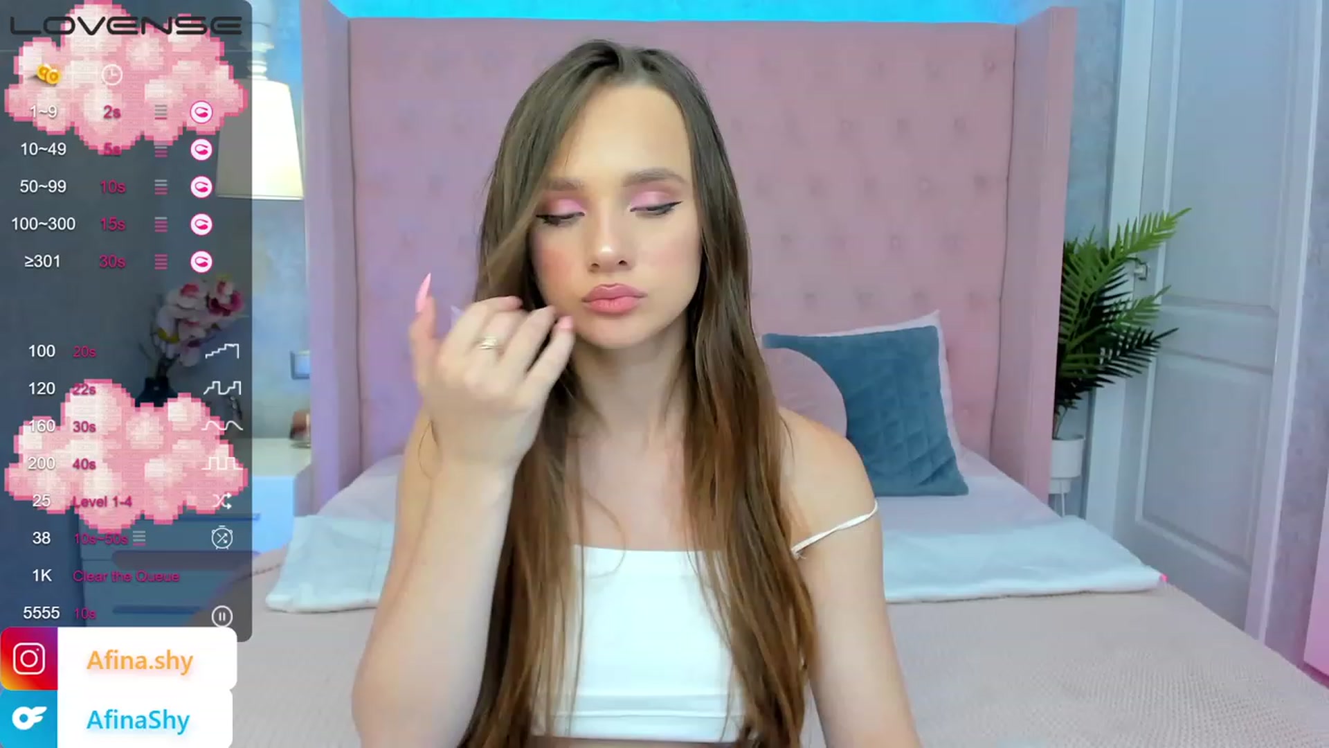 Gallery image thumbnail from AfinaShy's myfreecams stream on, 07/24/2023, 14:05 image 8 of 20