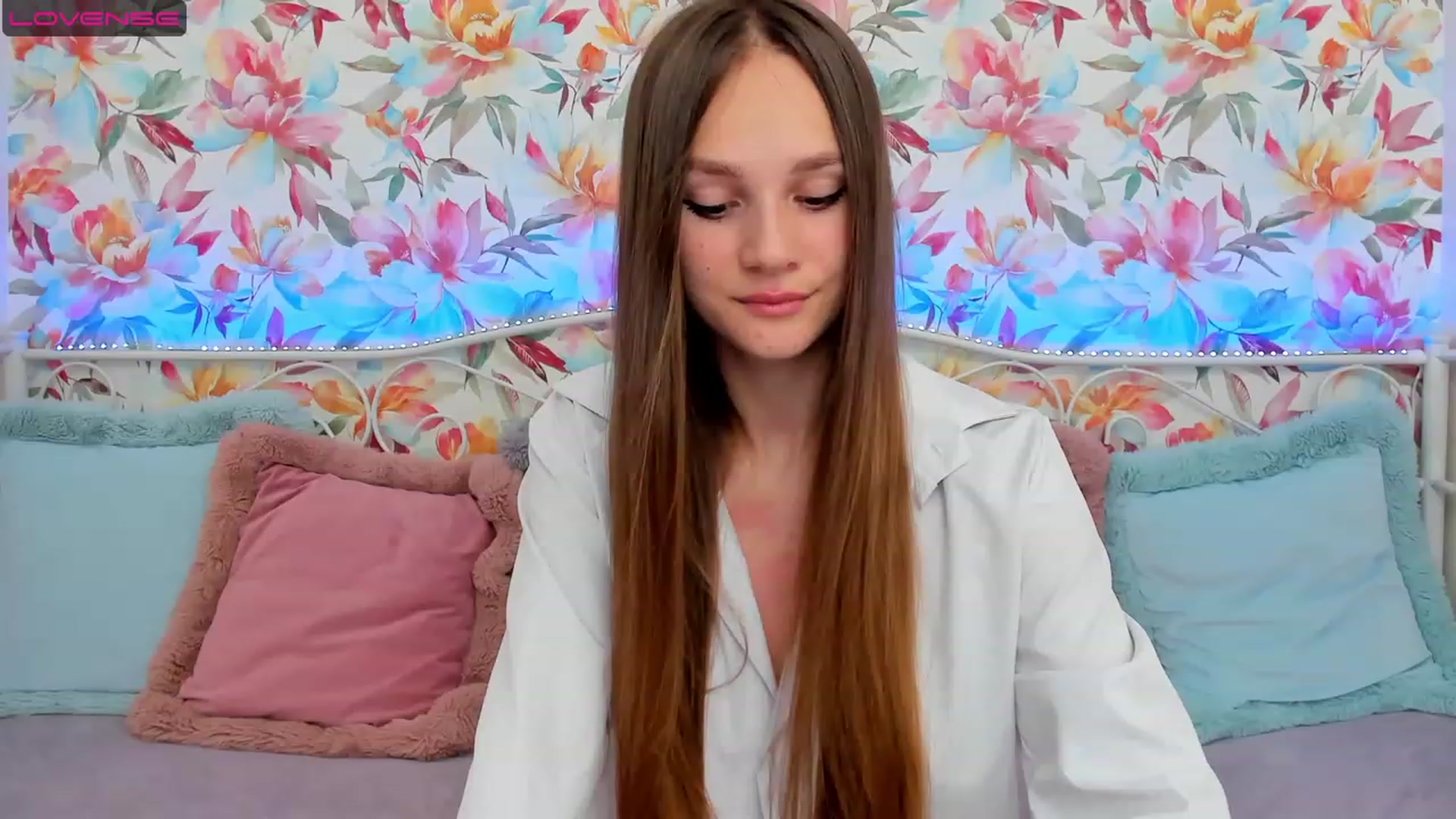 Gallery image thumbnail from AfinaShy's myfreecams stream on, 07/25/2023, 12:48 image 1 of 20